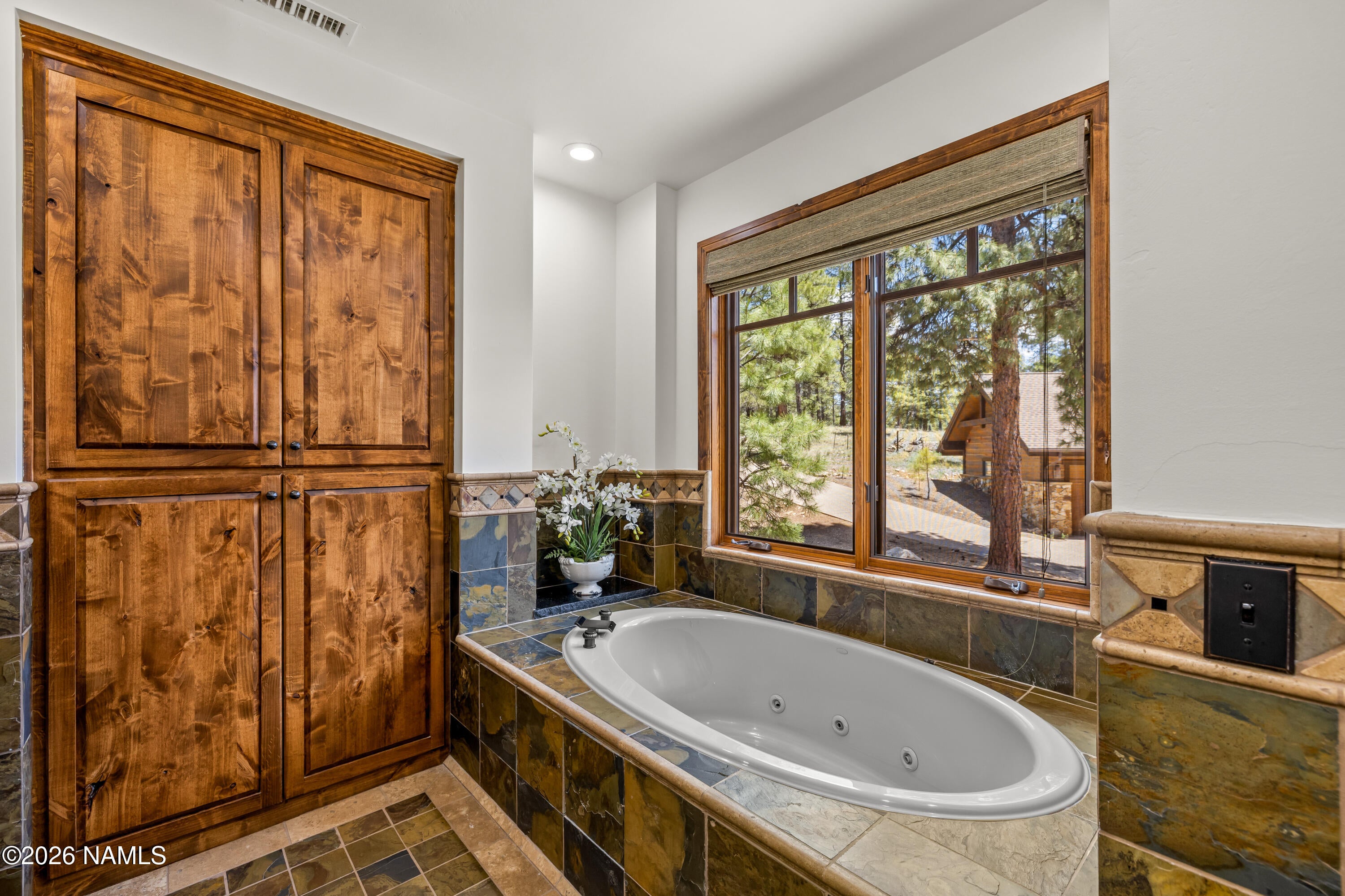 3460 S Del Aire Ct, Flagstaff, AZ, 86005, USA, 5 Bedrooms Bedrooms, ,5 BathroomsBathrooms,Residential,Active,3460 S Del Aire Ct,204625