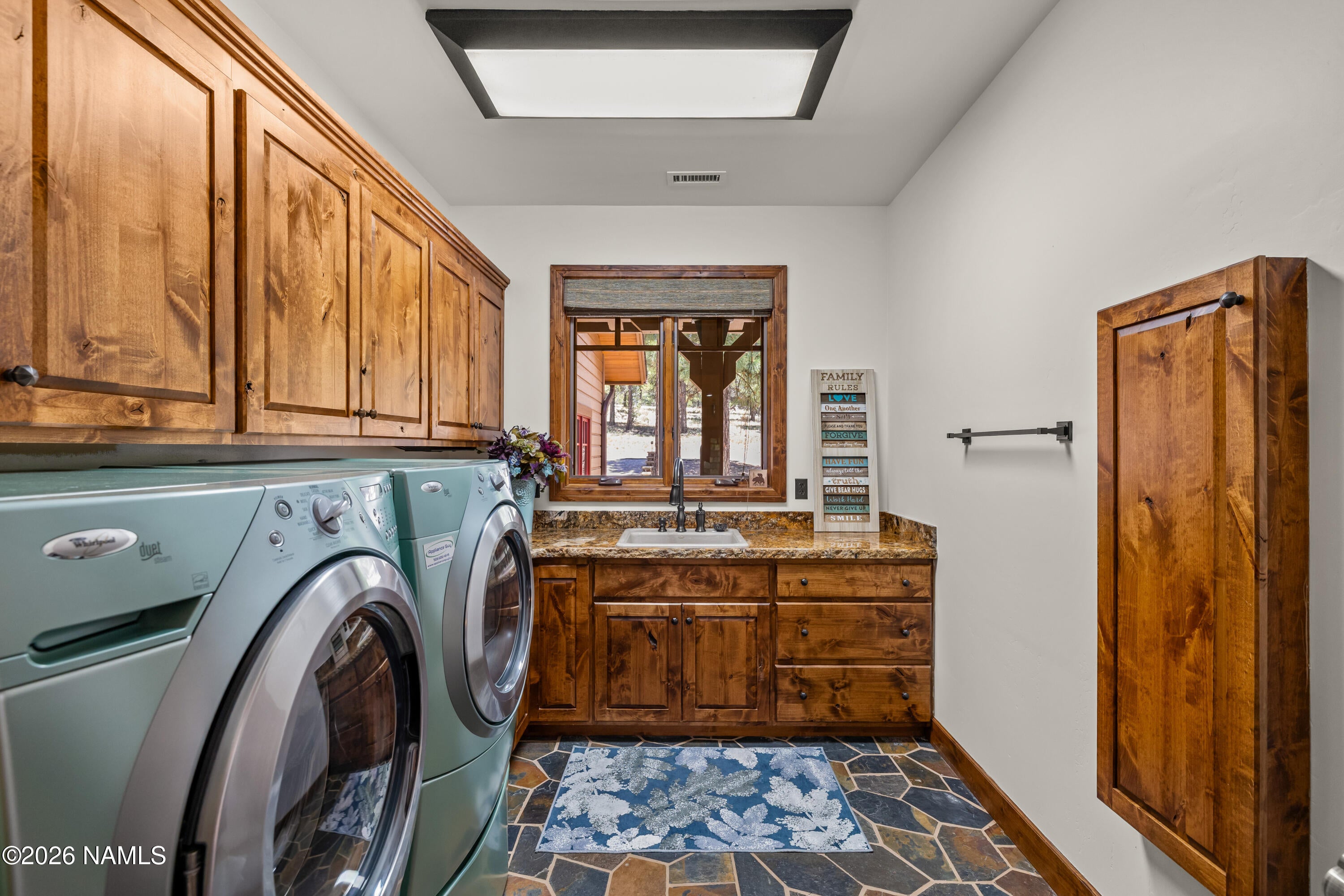 3460 S Del Aire Ct, Flagstaff, AZ, 86005, USA, 5 Bedrooms Bedrooms, ,5 BathroomsBathrooms,Residential,Active,3460 S Del Aire Ct,204625