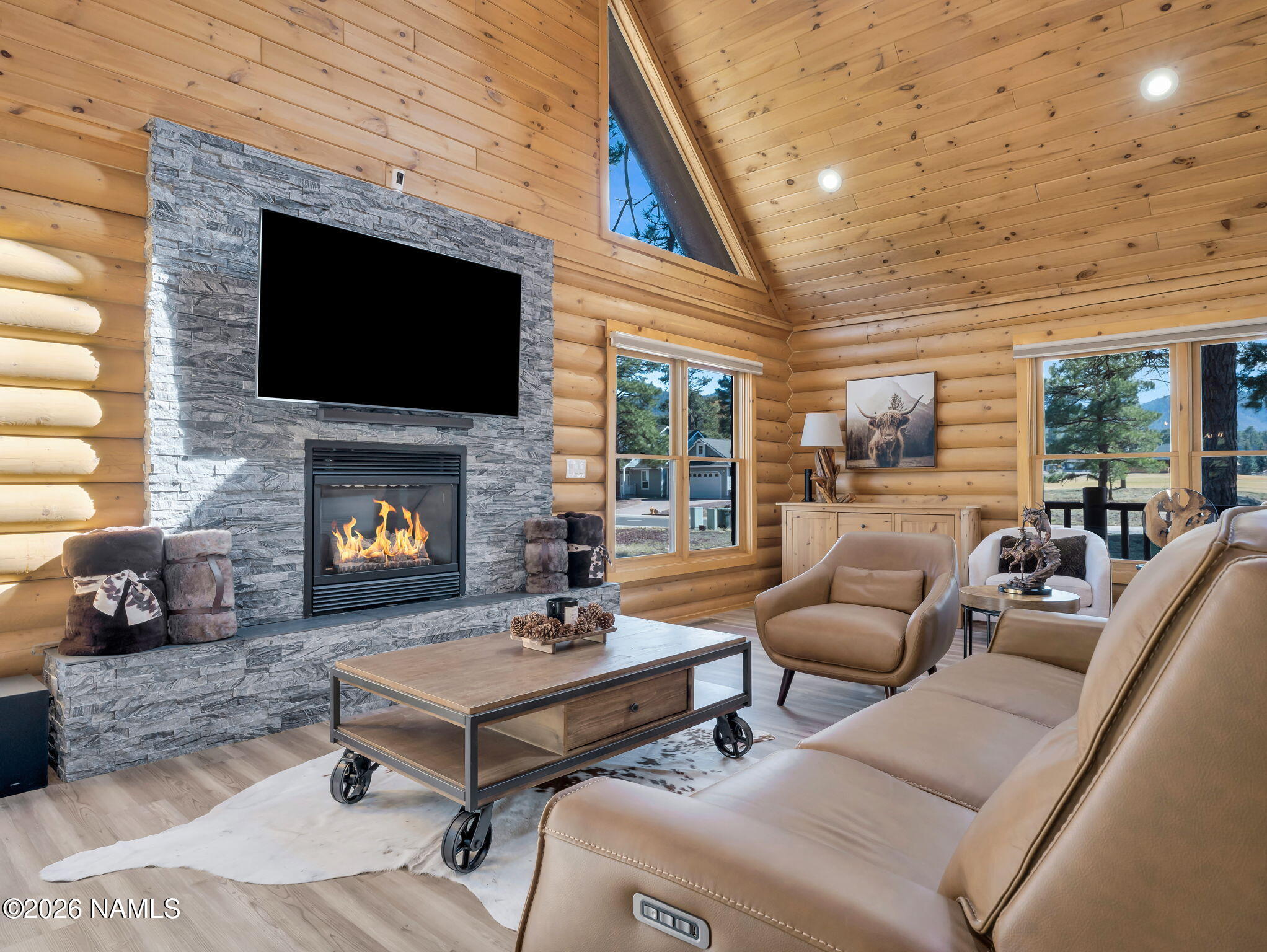 2604 W Brookhollow Drive