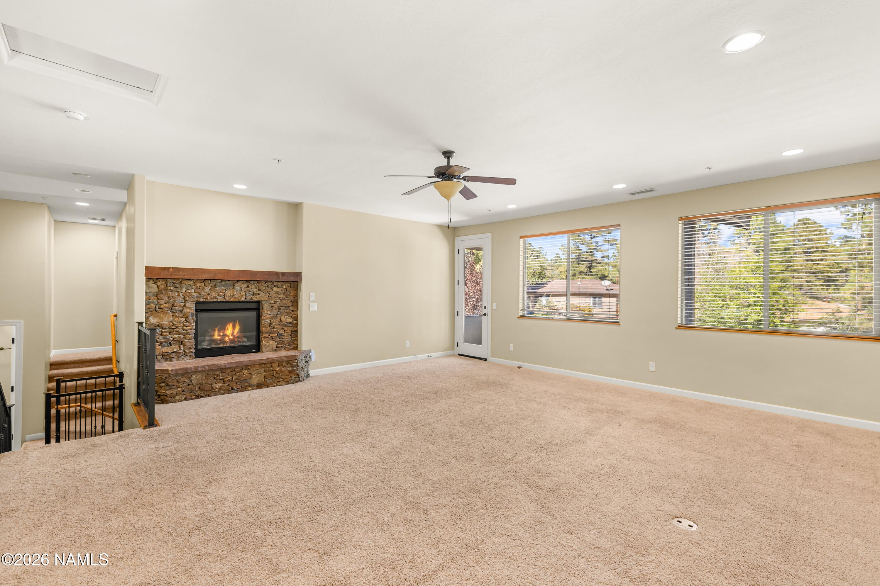 425 E Woodland Drive