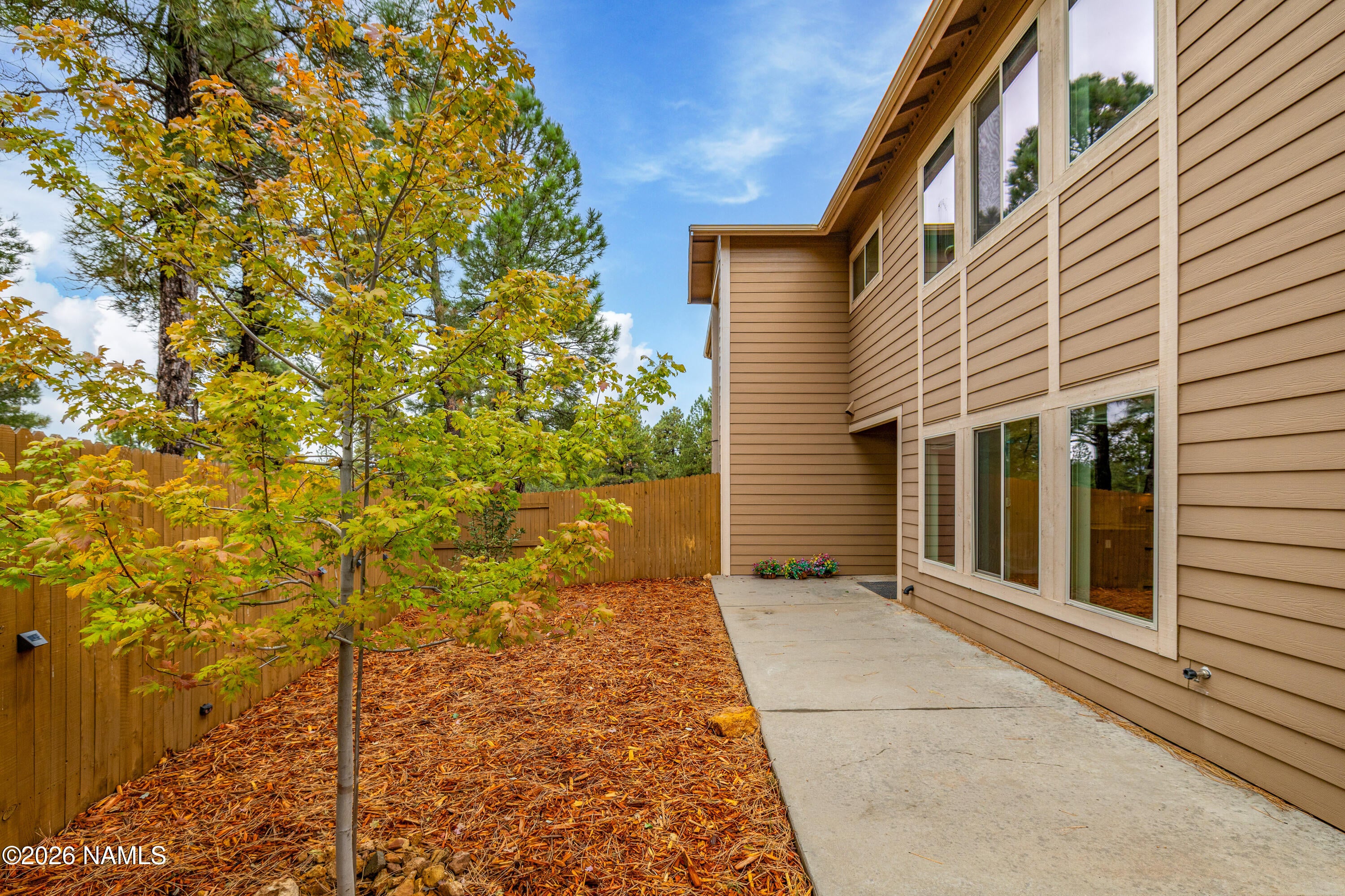 1176 N Warm Springs Trail