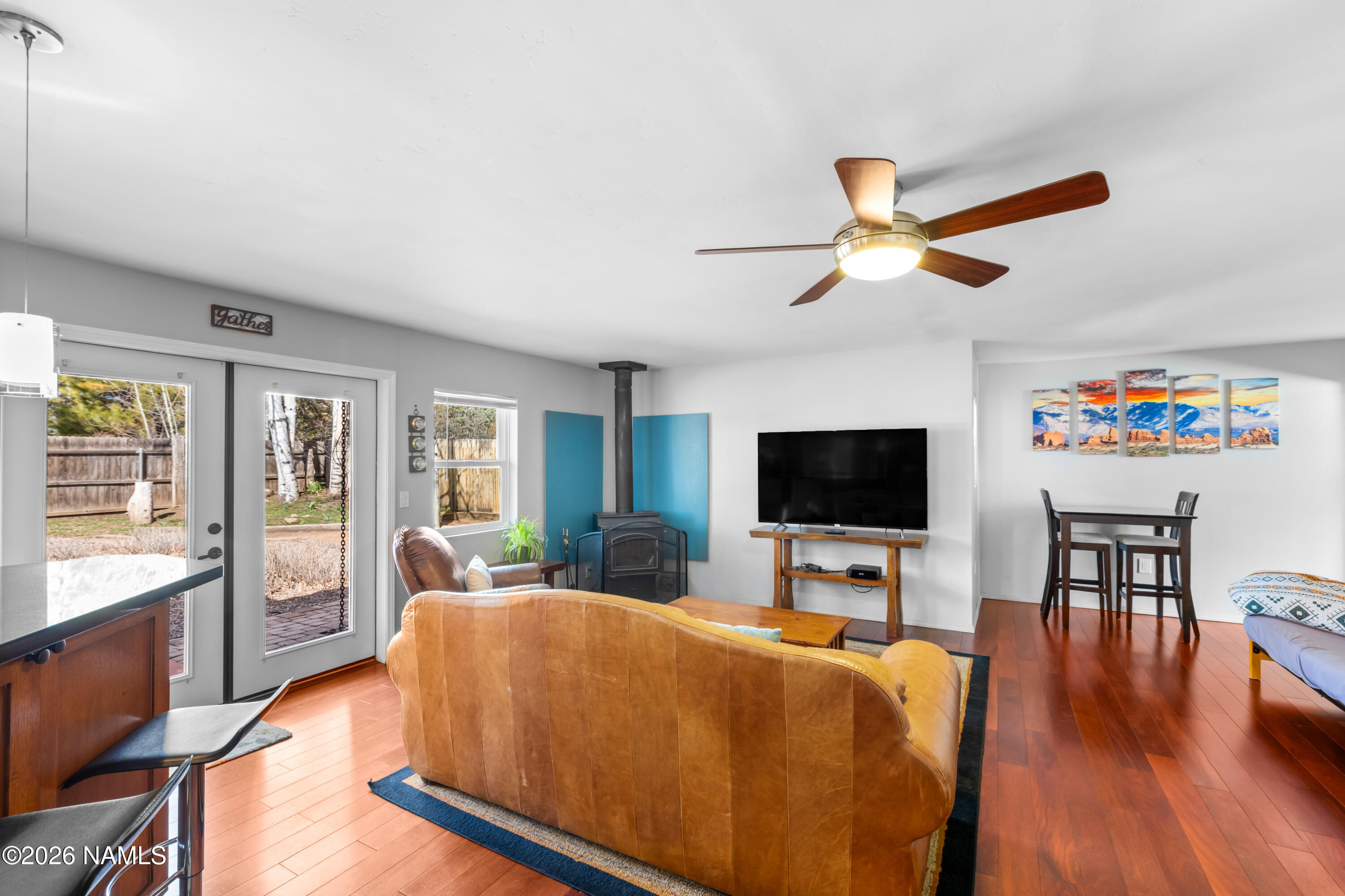 3612 W Mountain Drive