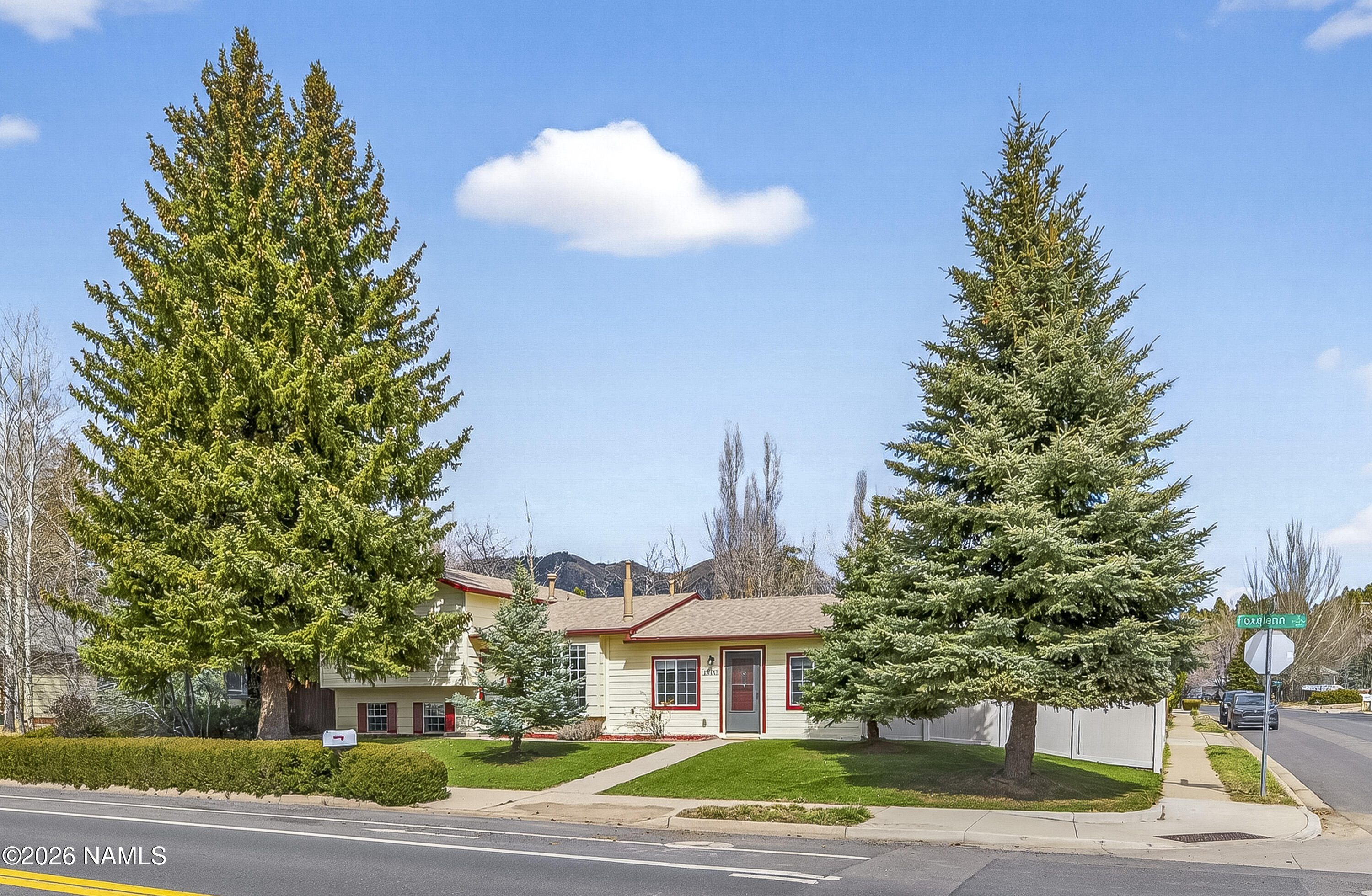 1500 N Foxglenn Street