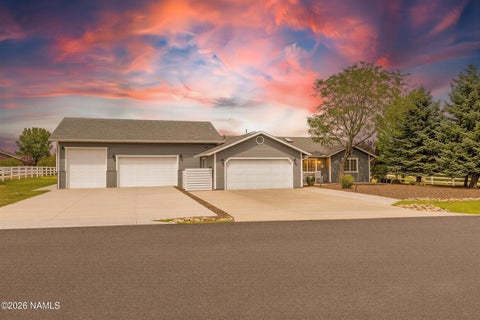 Photo of Flagstaff, AZ 86004 (MLS # 205975)