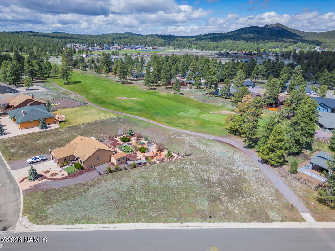 2682 W Highland Meadows Drive