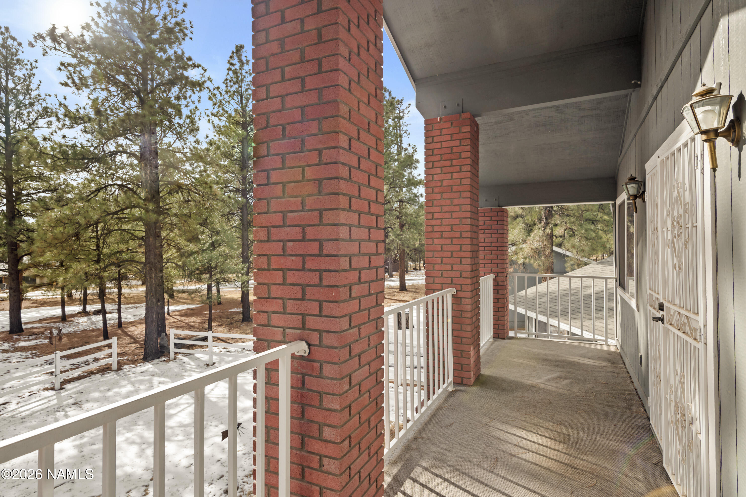 5755 Glenwood Trail