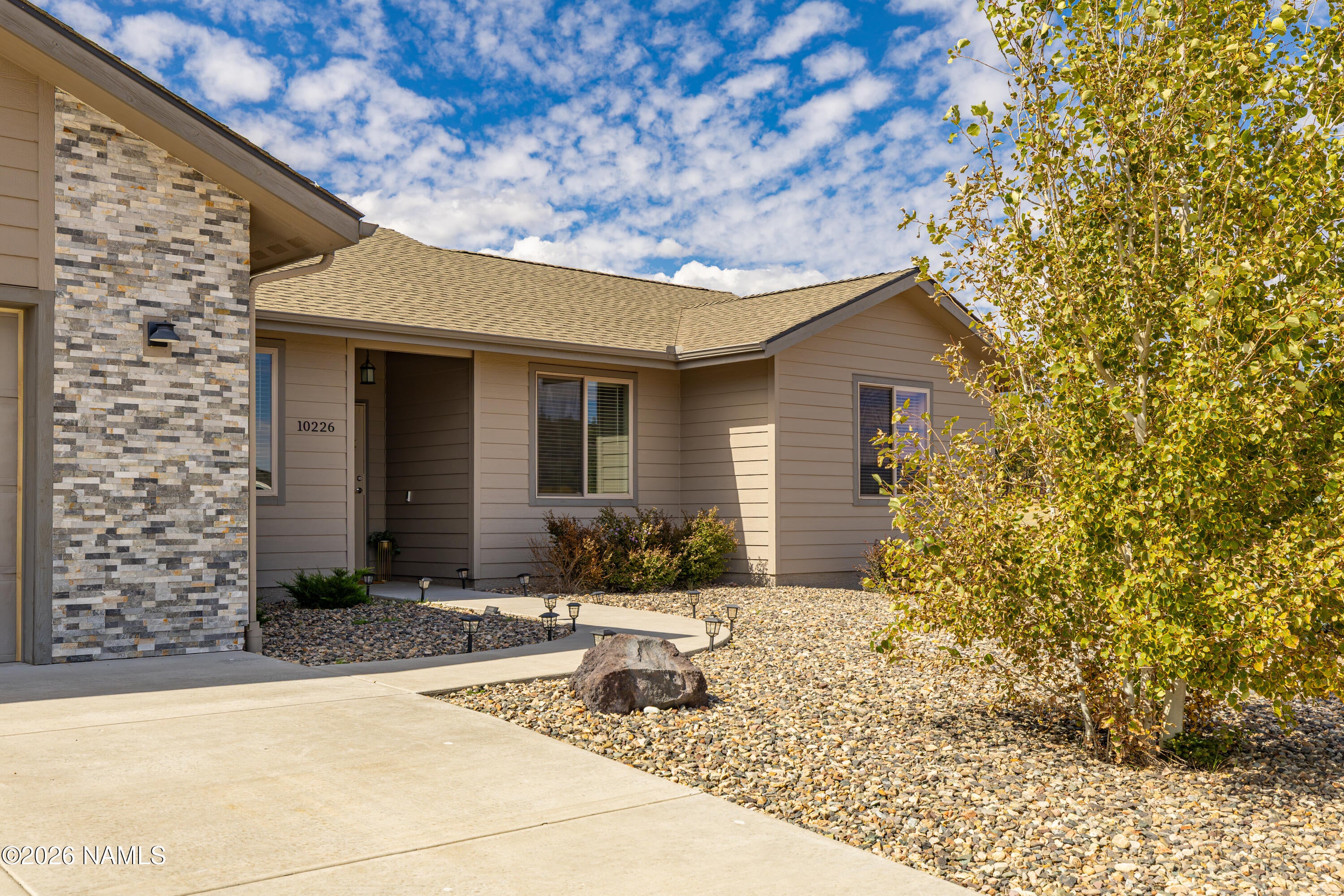 10226 Lundin Road