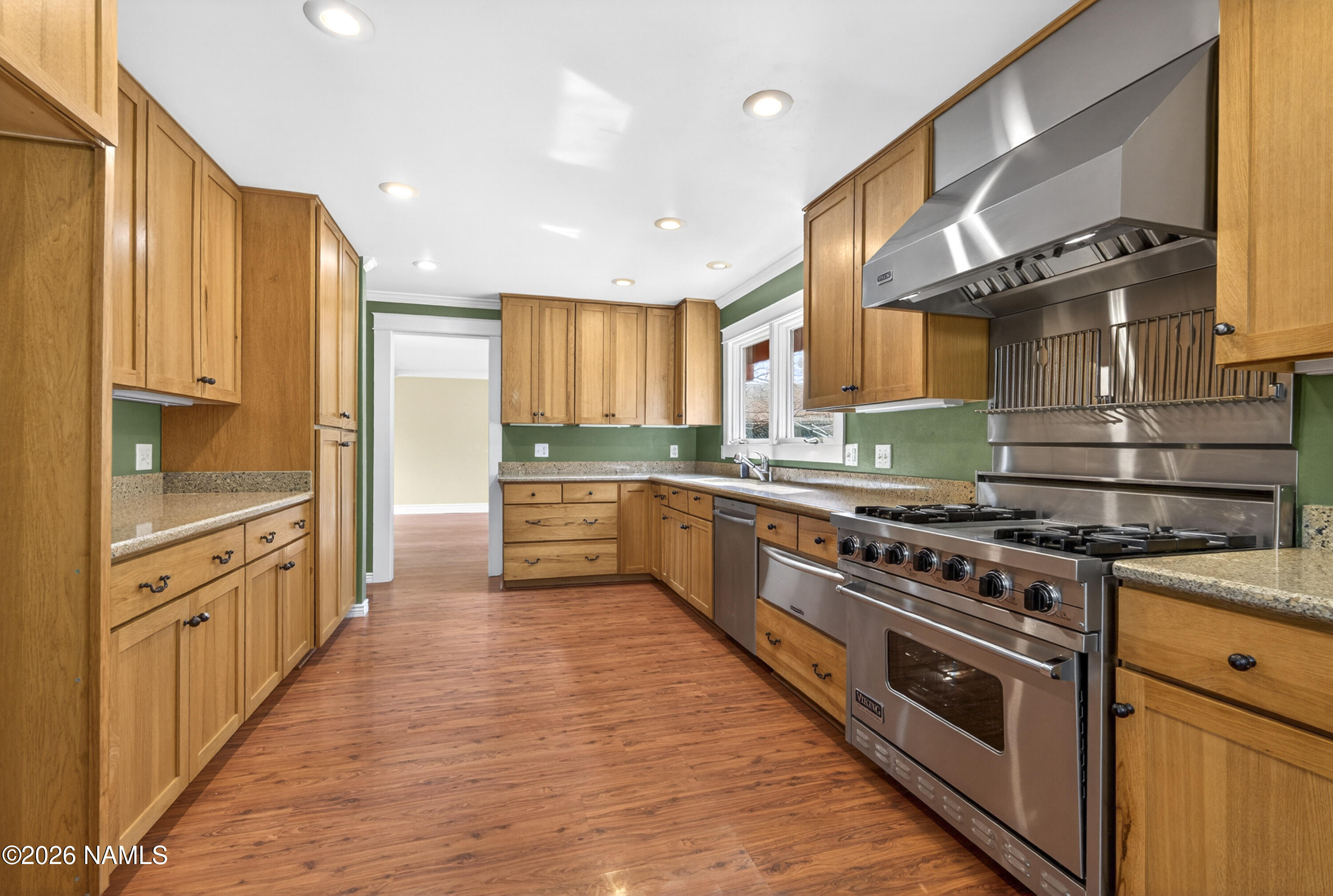 2042 N Crescent Drive