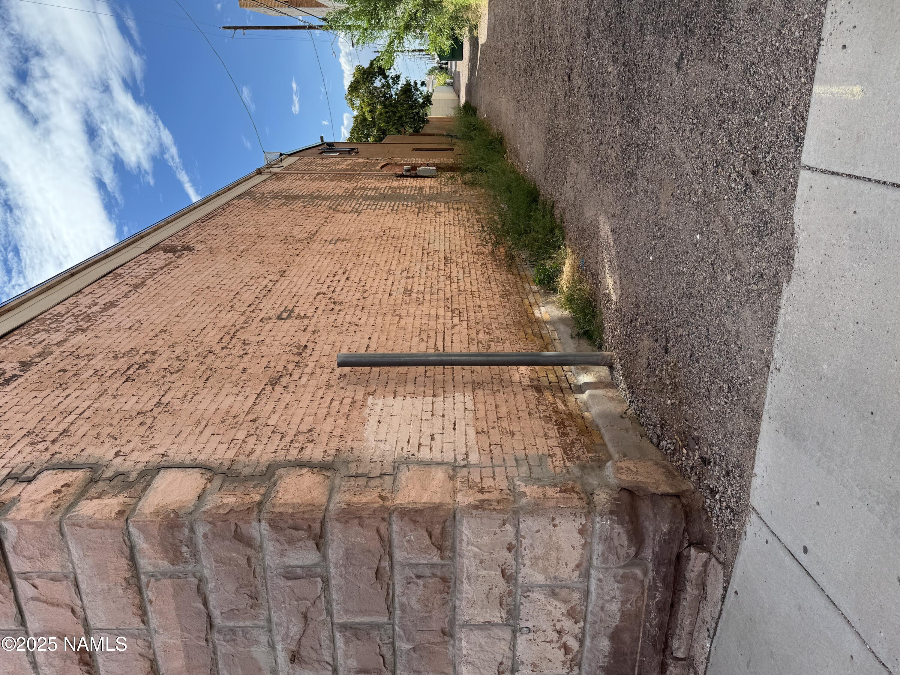 109 N Kinsley Avenue