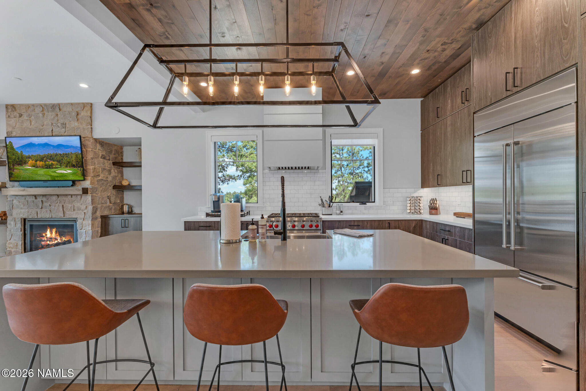 1717 E Bent Tree Circle 44