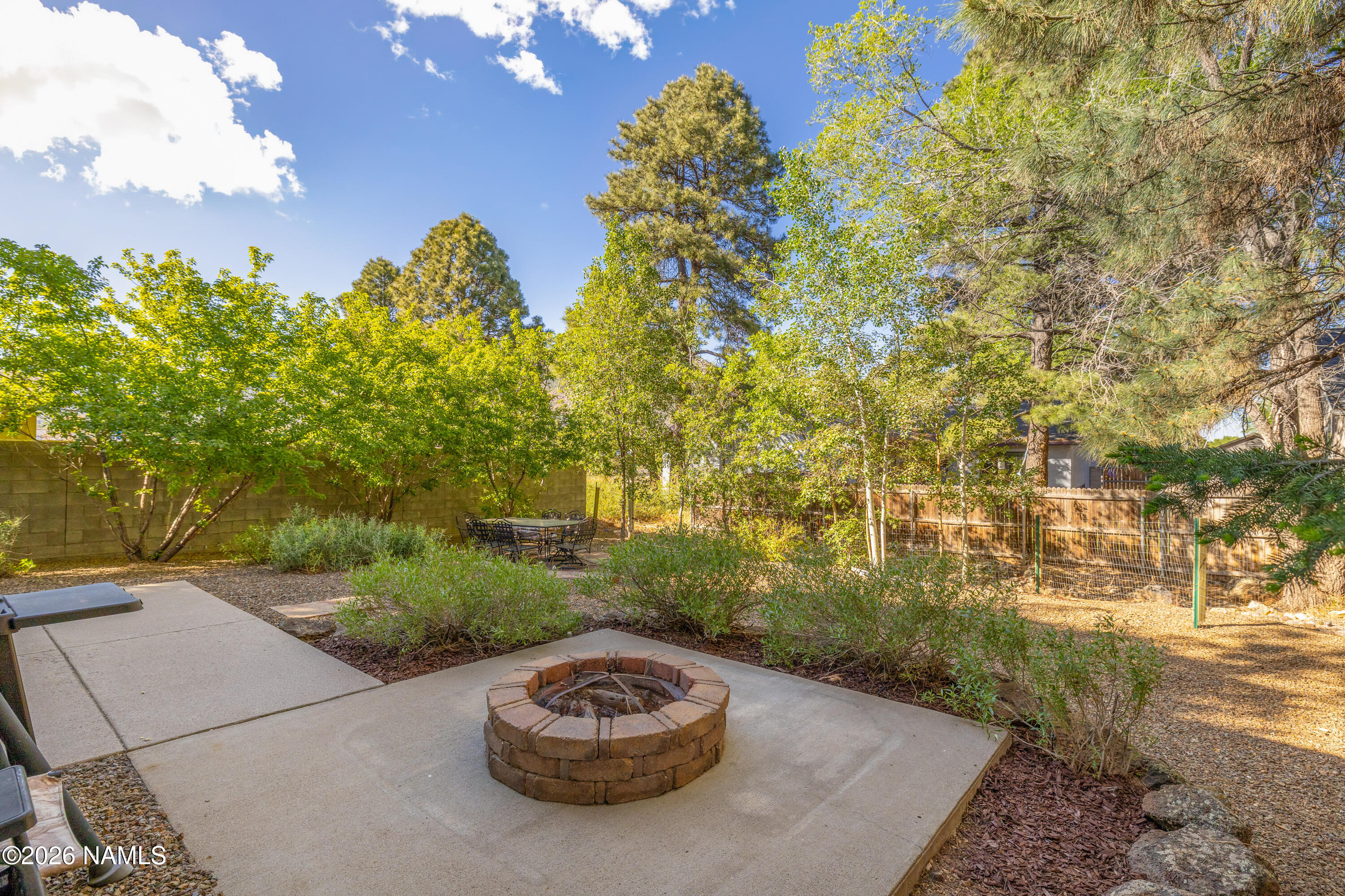 2484 N Brians Way