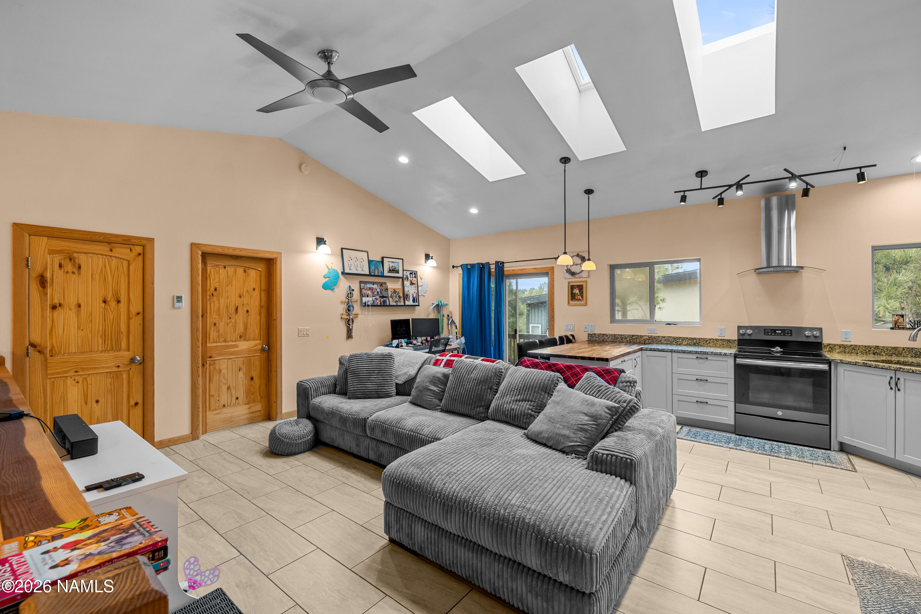 795 E Ponderosa Parkway