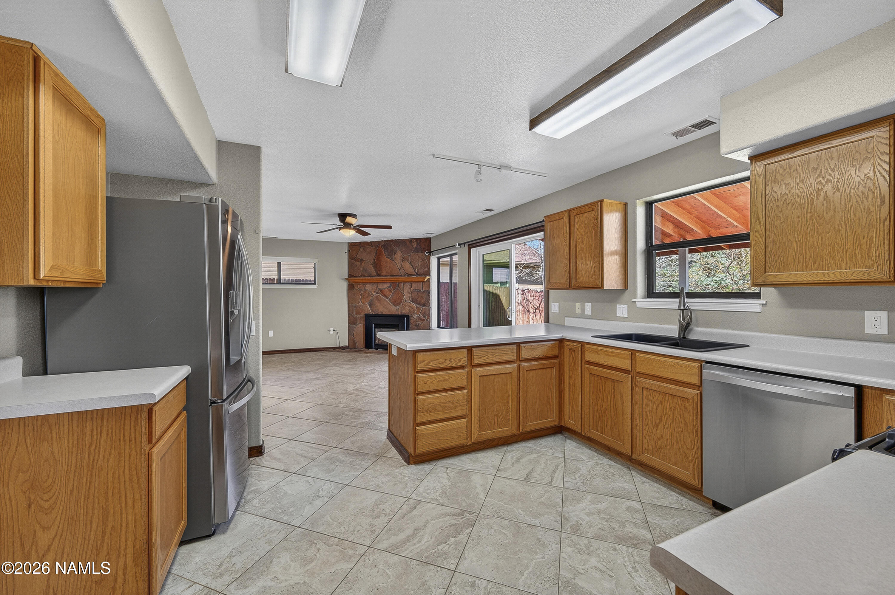 6640 E Eagle Crest Drive