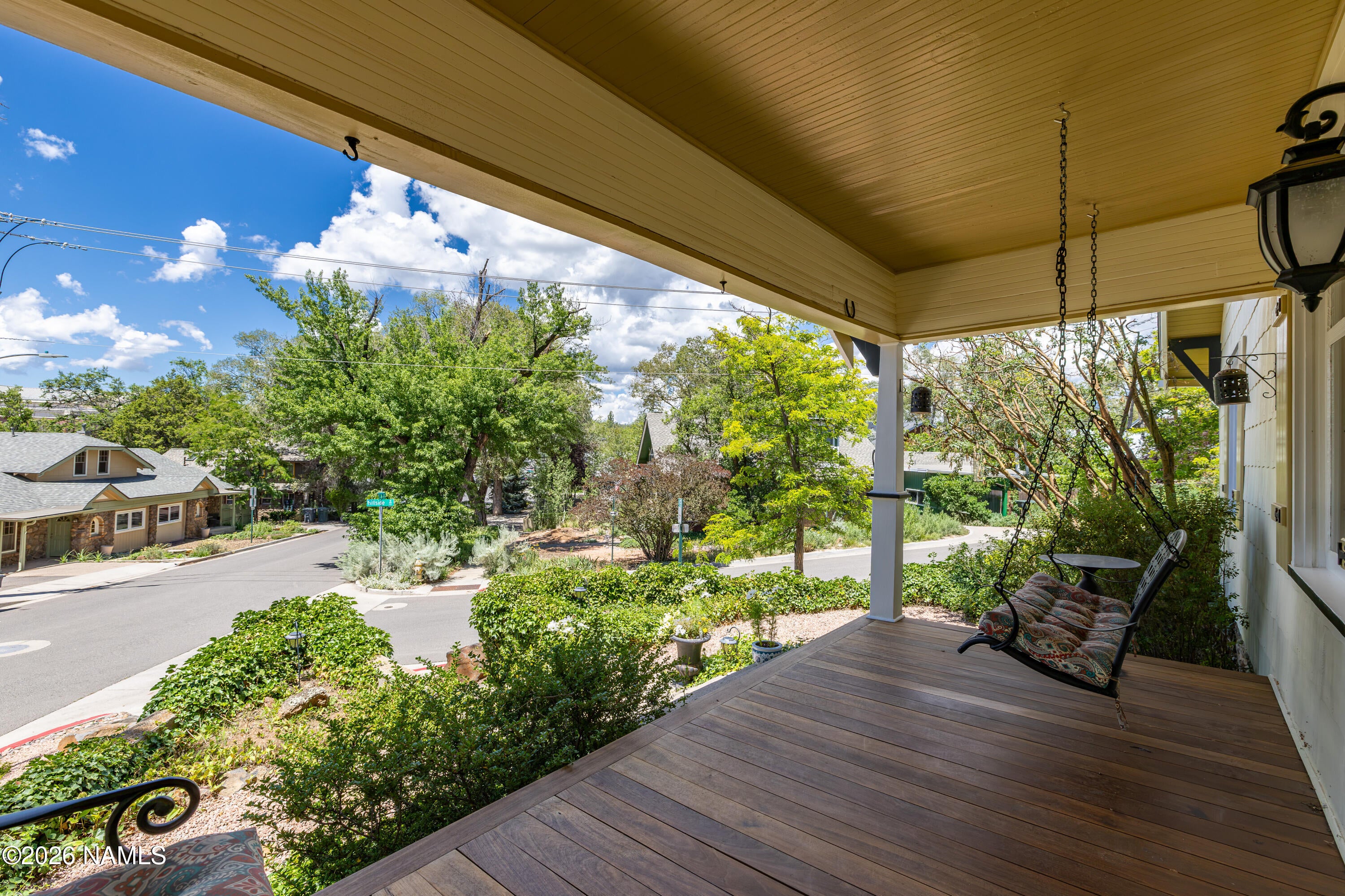 2 N Hillside Street