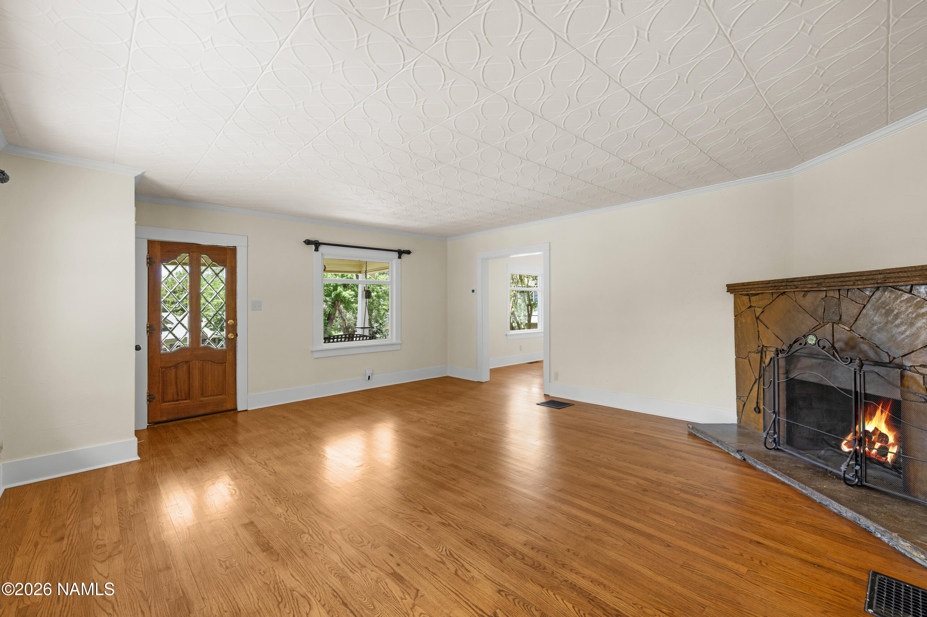 2 N Hillside Street