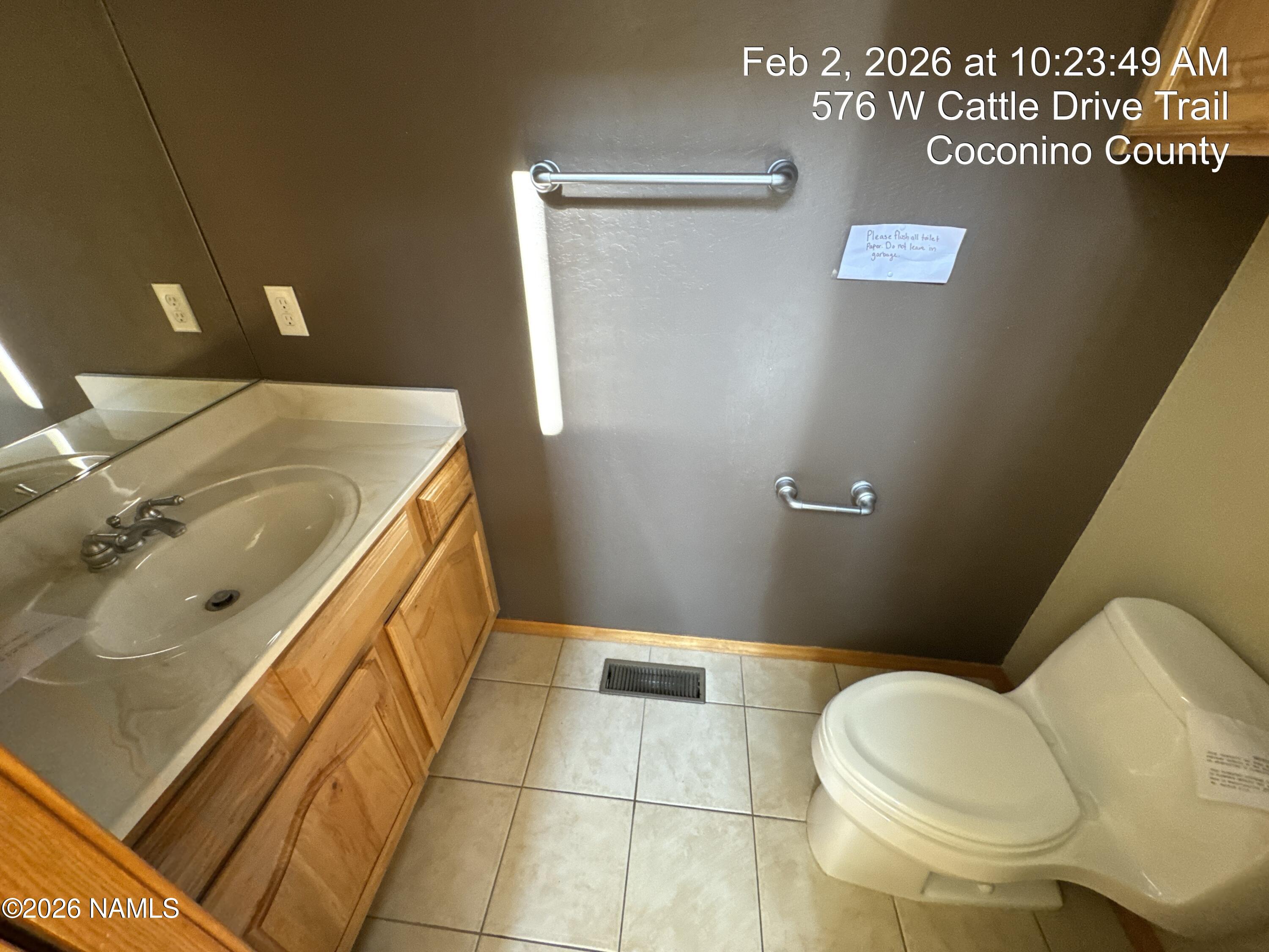 576 W Cattle Drive Trail