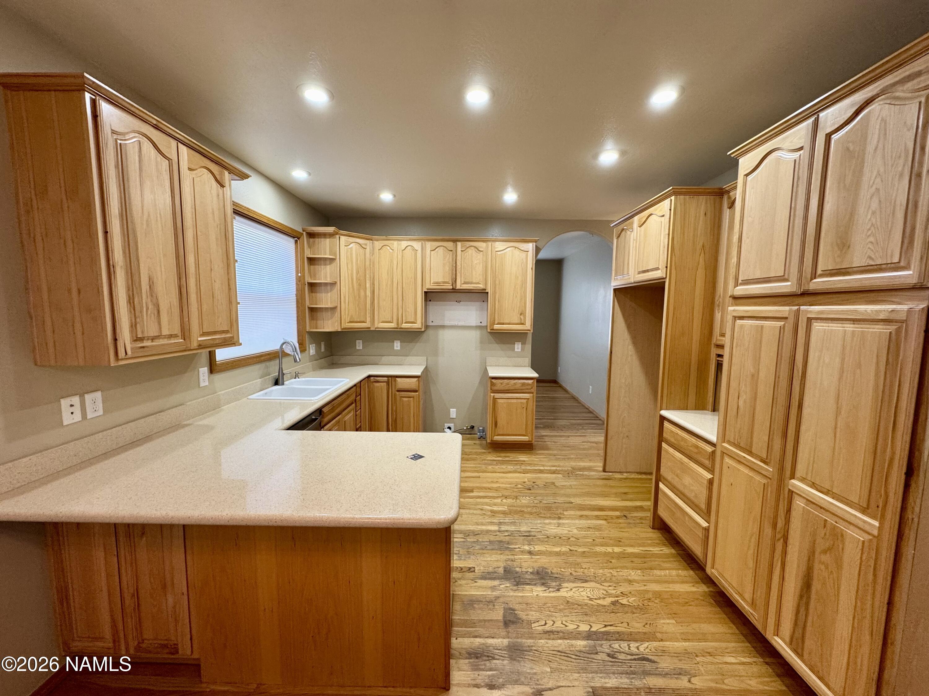 576 W Cattle Drive Trail