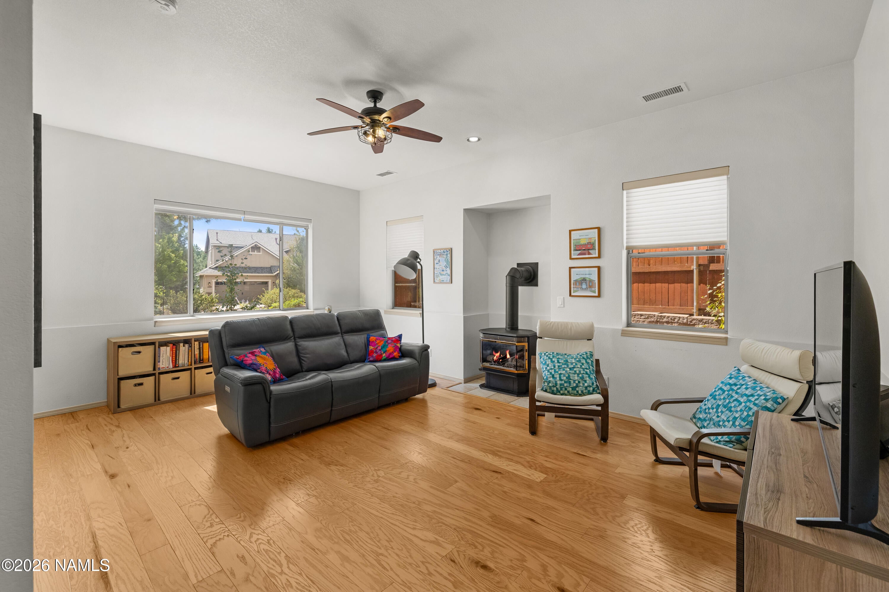 1233 W Lil Ben Trail