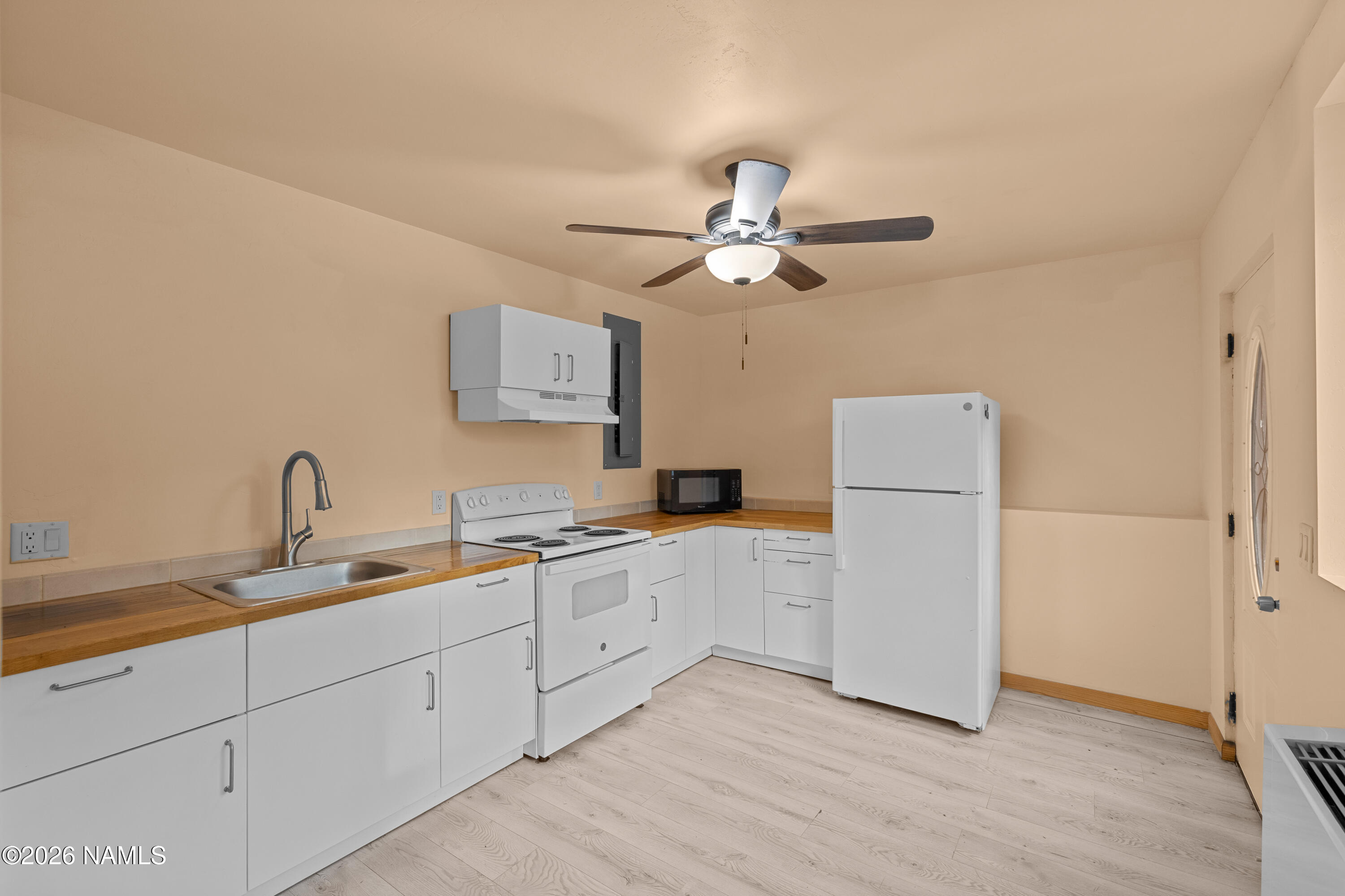 This is the unicorn property investors dream of! Welcome to 795 Ponder – image 25