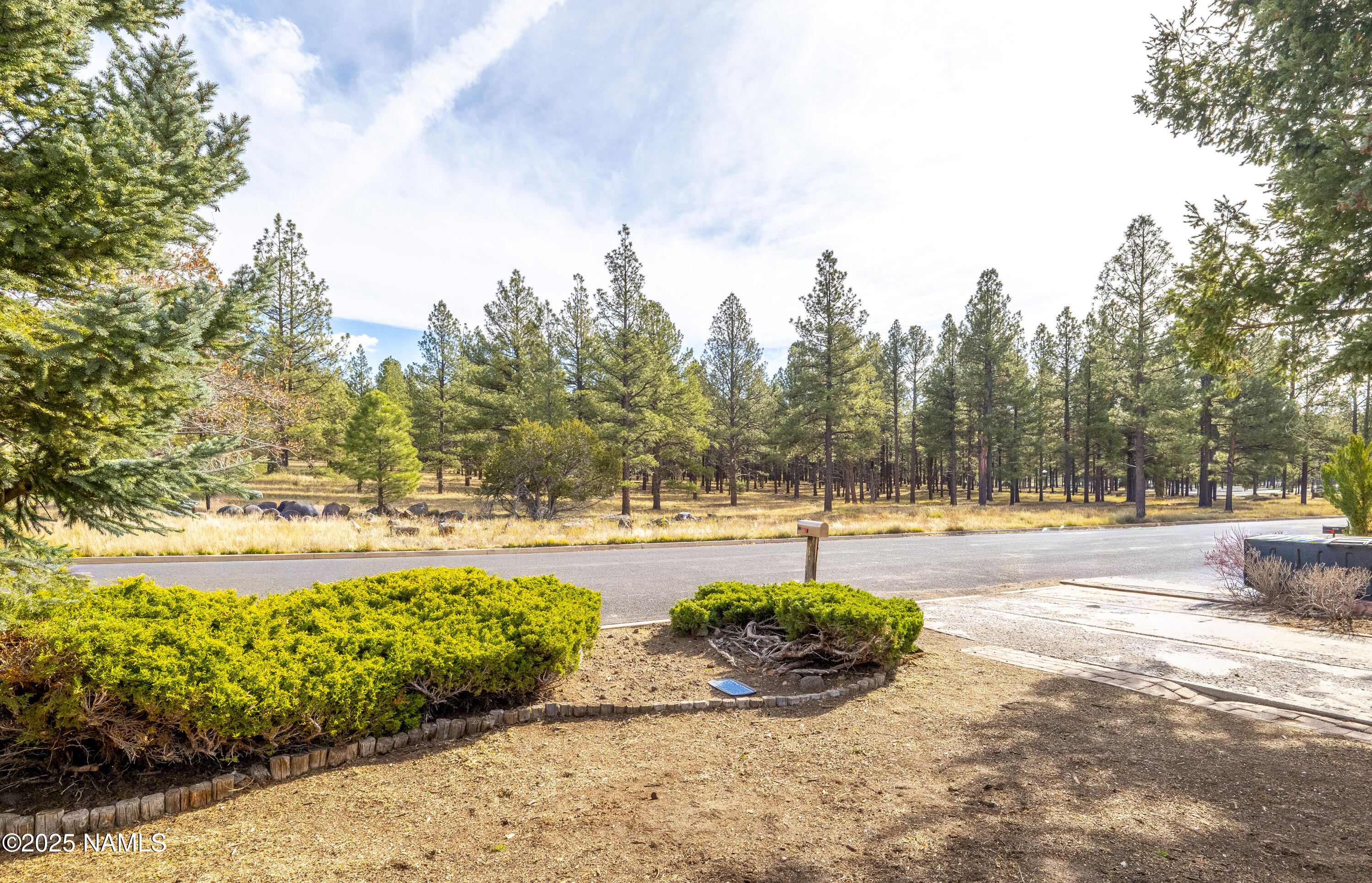 1909 N Turquoise Drive