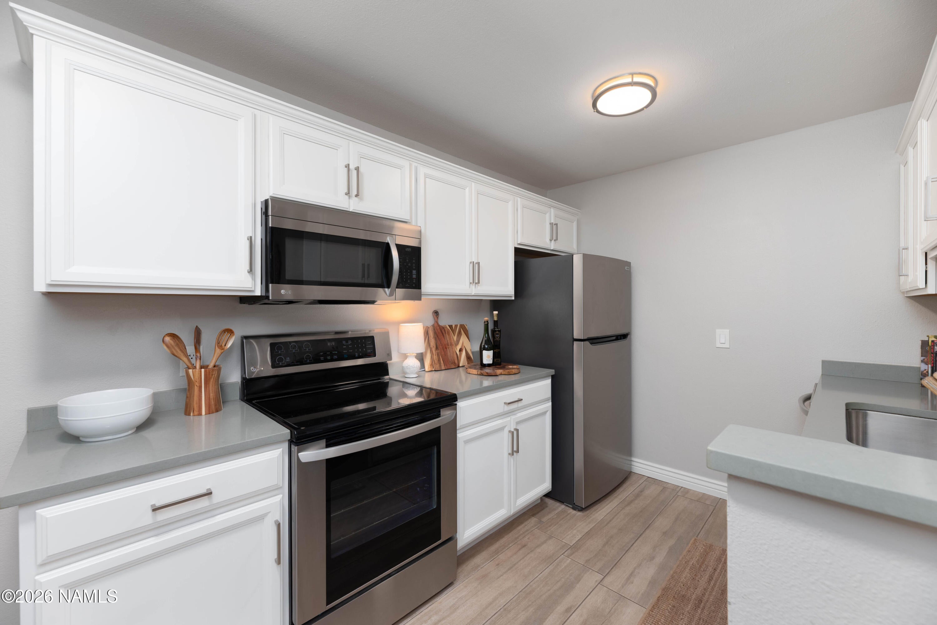 1185 W University Avenue 19-156