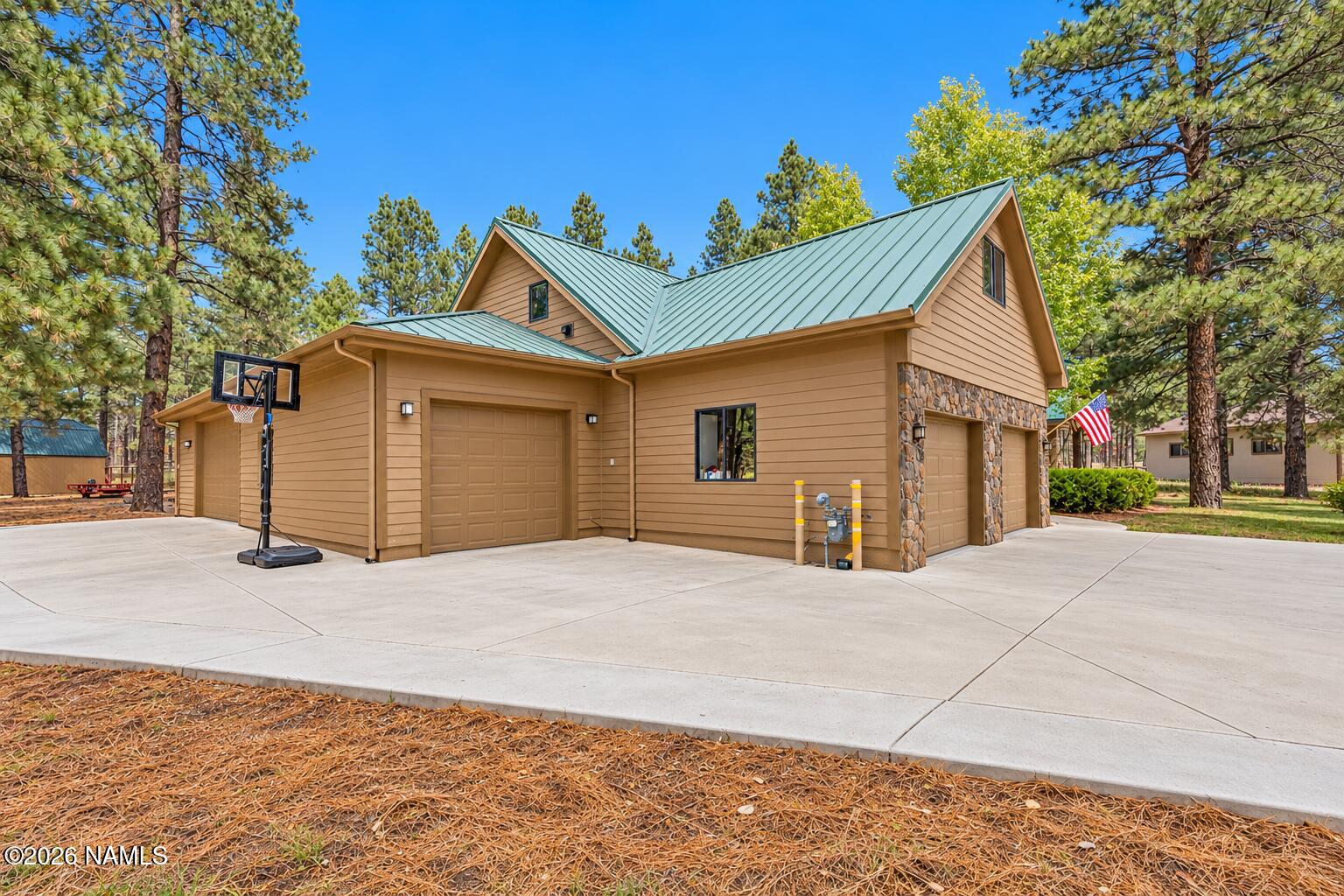 3005 S Surrey Lane