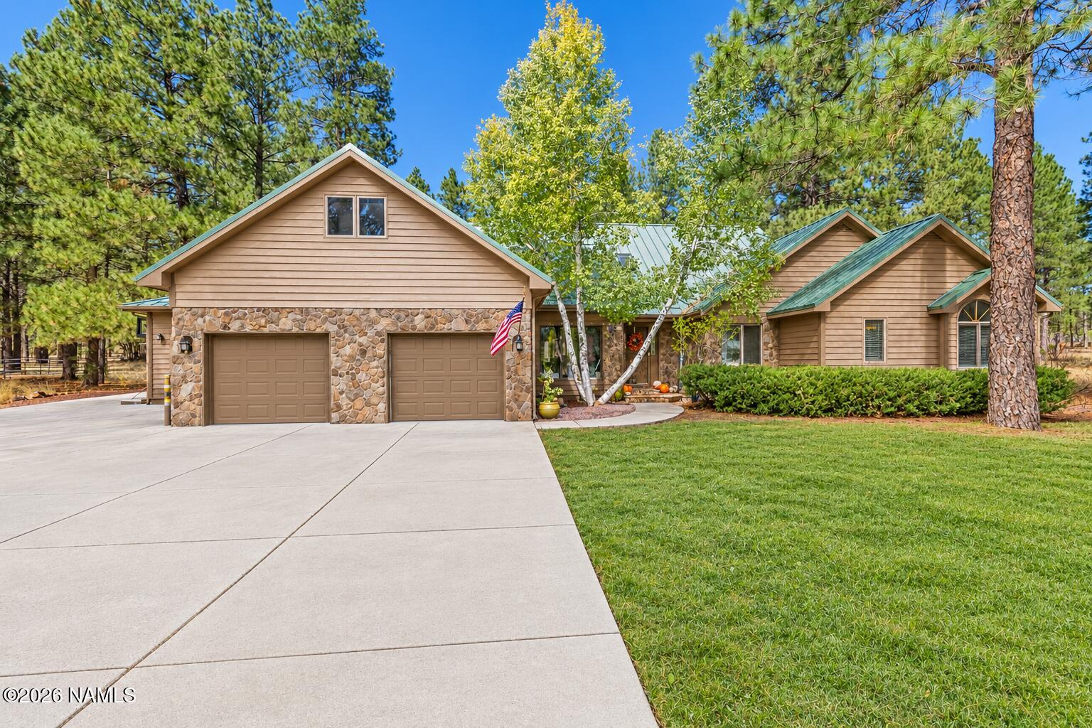 3005 S Surrey Lane