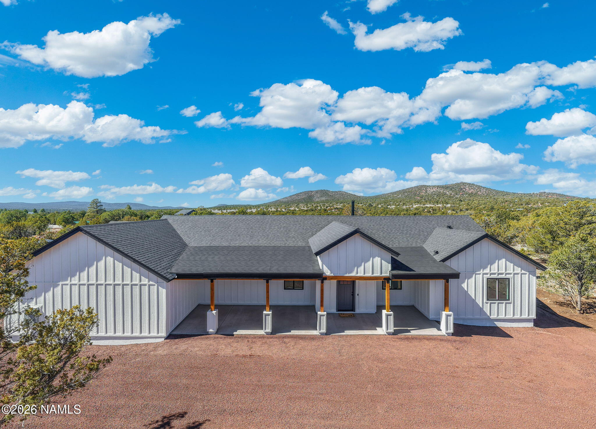 6710 N Isabella Street