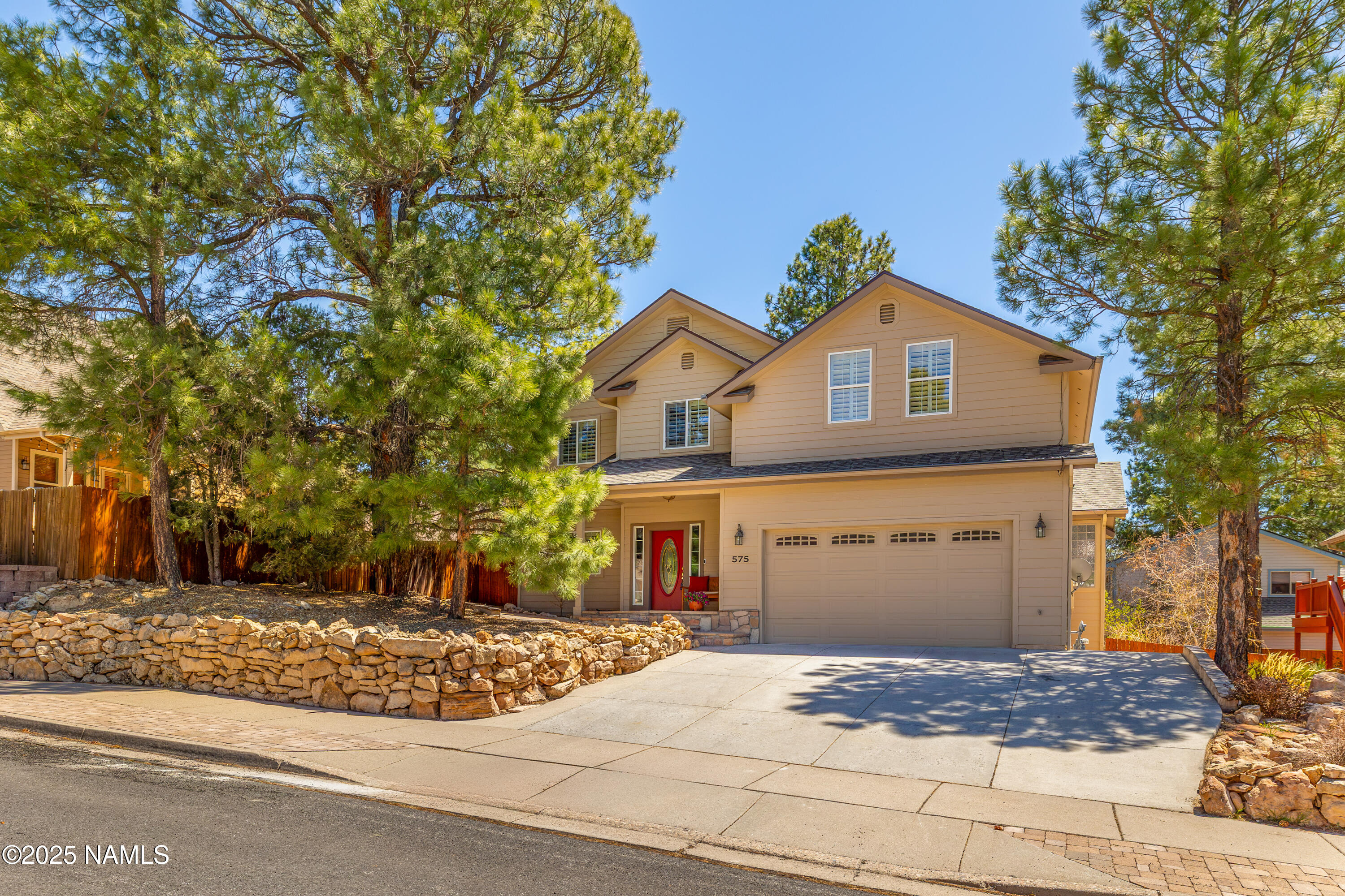 575 W Cattle Drive Trail