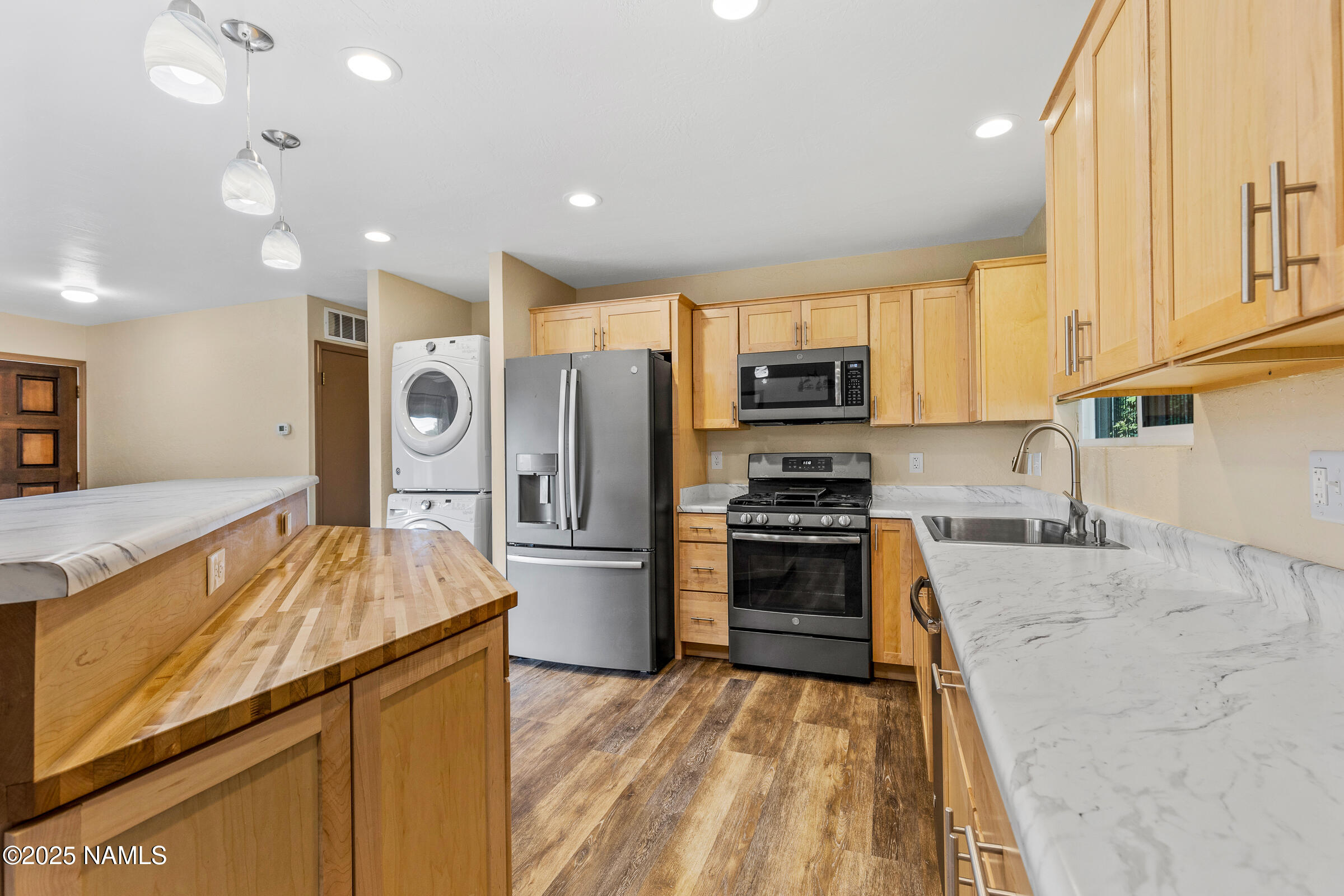 2000 E Linda Vista Drive