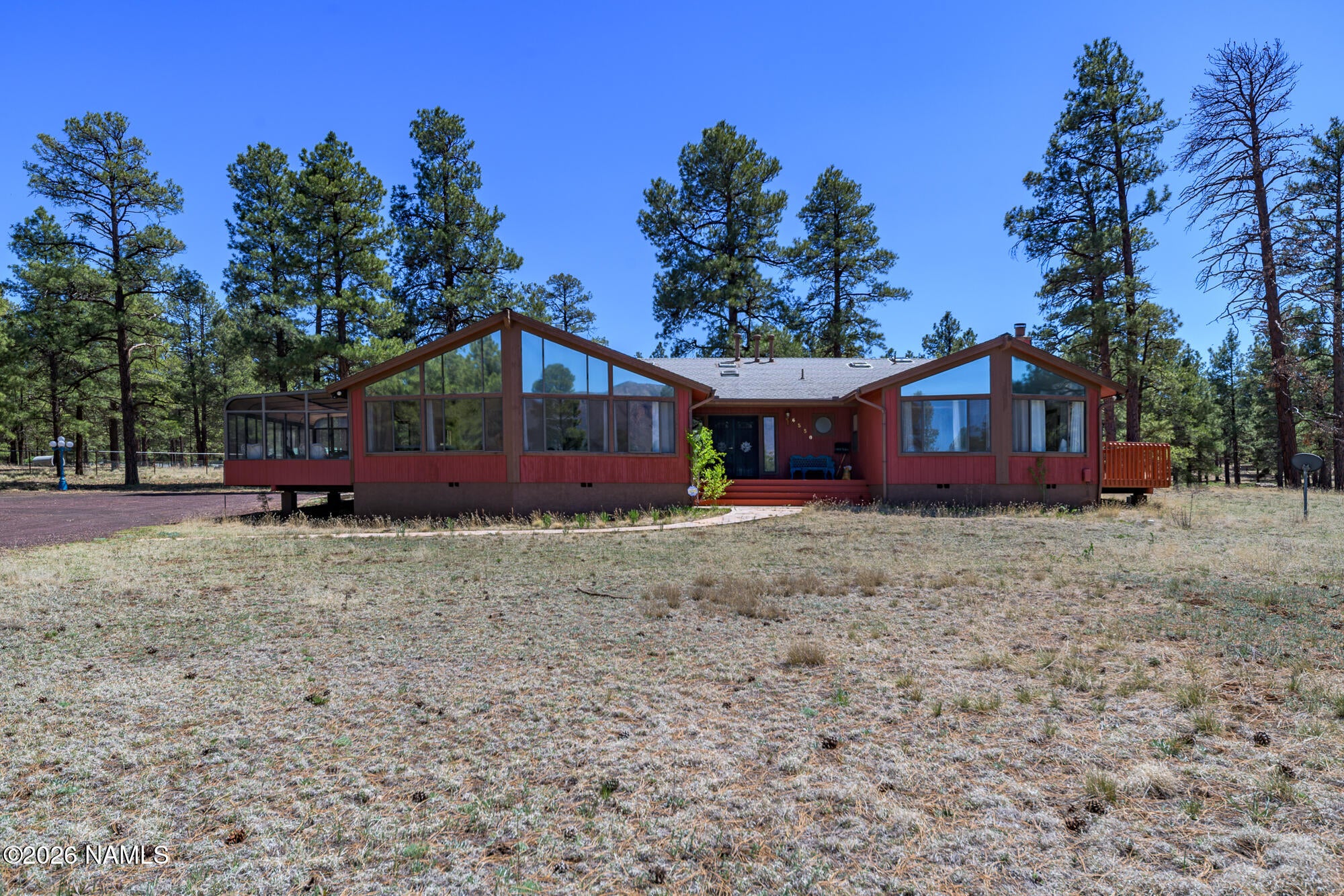 6550 Lynx Lane