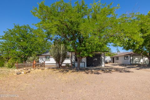 Photo of Flagstaff, AZ 86004 (MLS # 200098) Photo of Flagstaff, AZ 86004 (MLS # 200098)