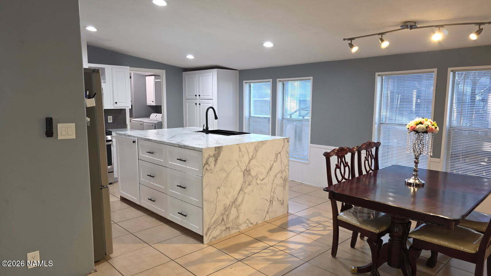 1371 S Union Pacific Street