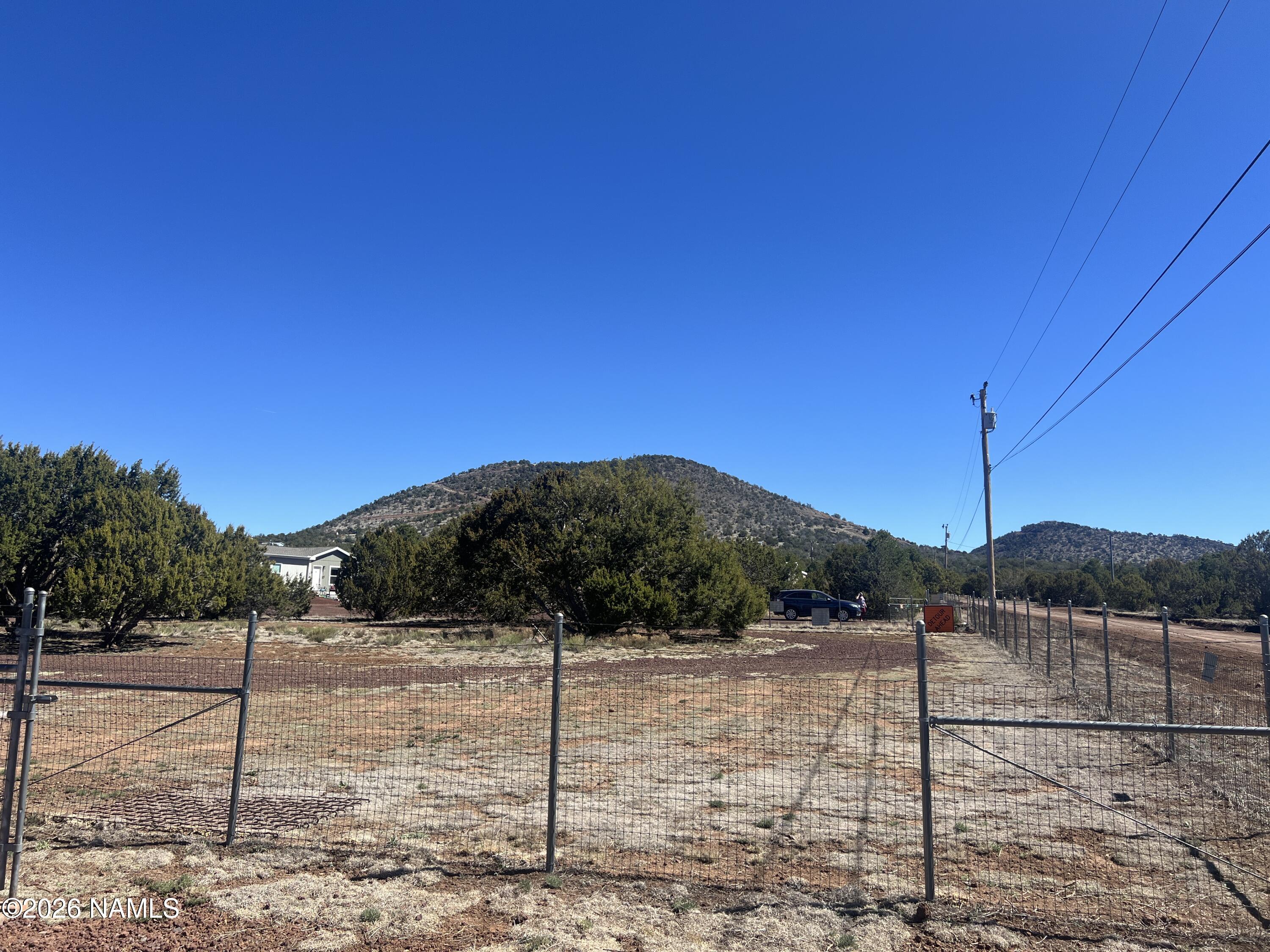 327 E Greenbriar Drive