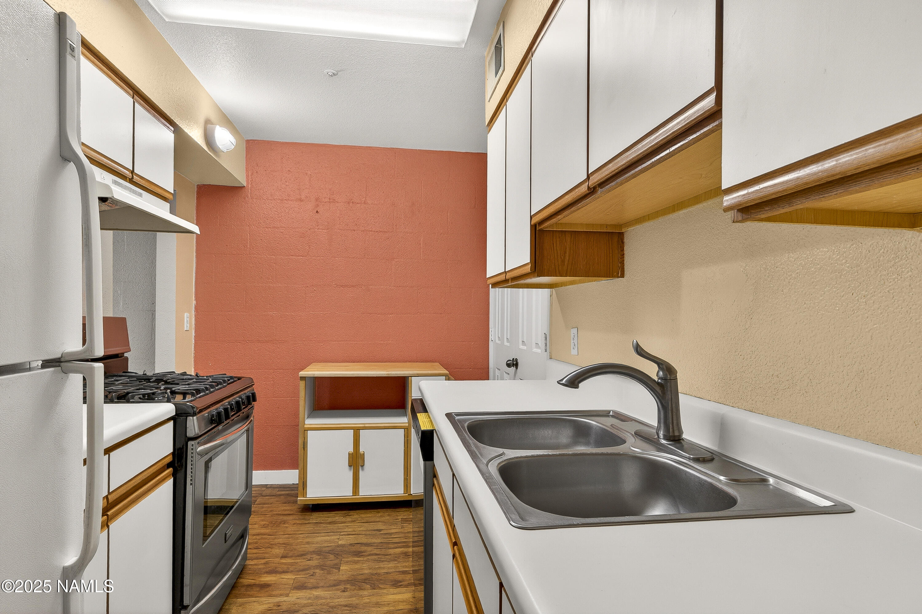 6315 N Saint Nicholas Circle 58