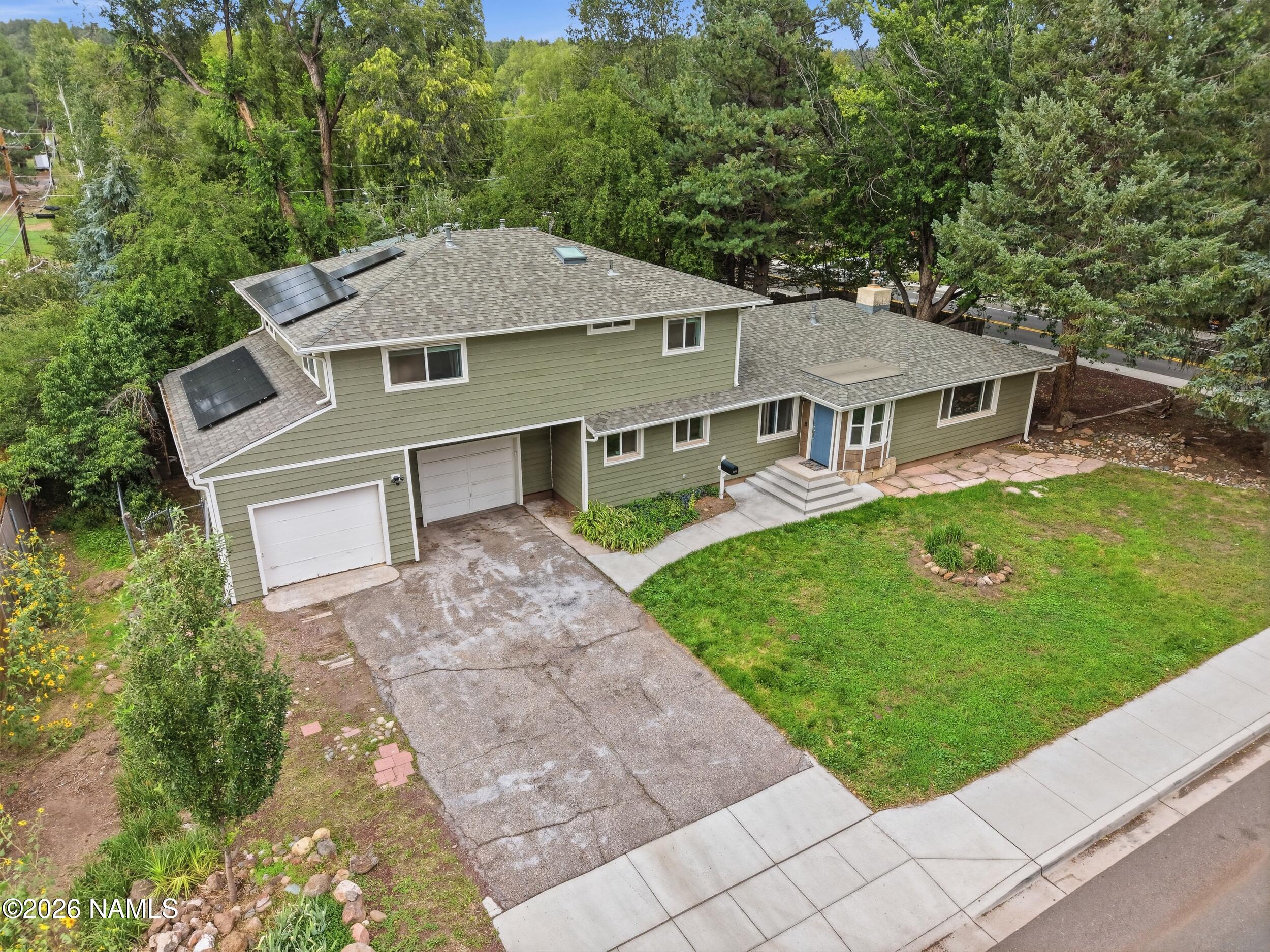 1123 N Navajo Drive