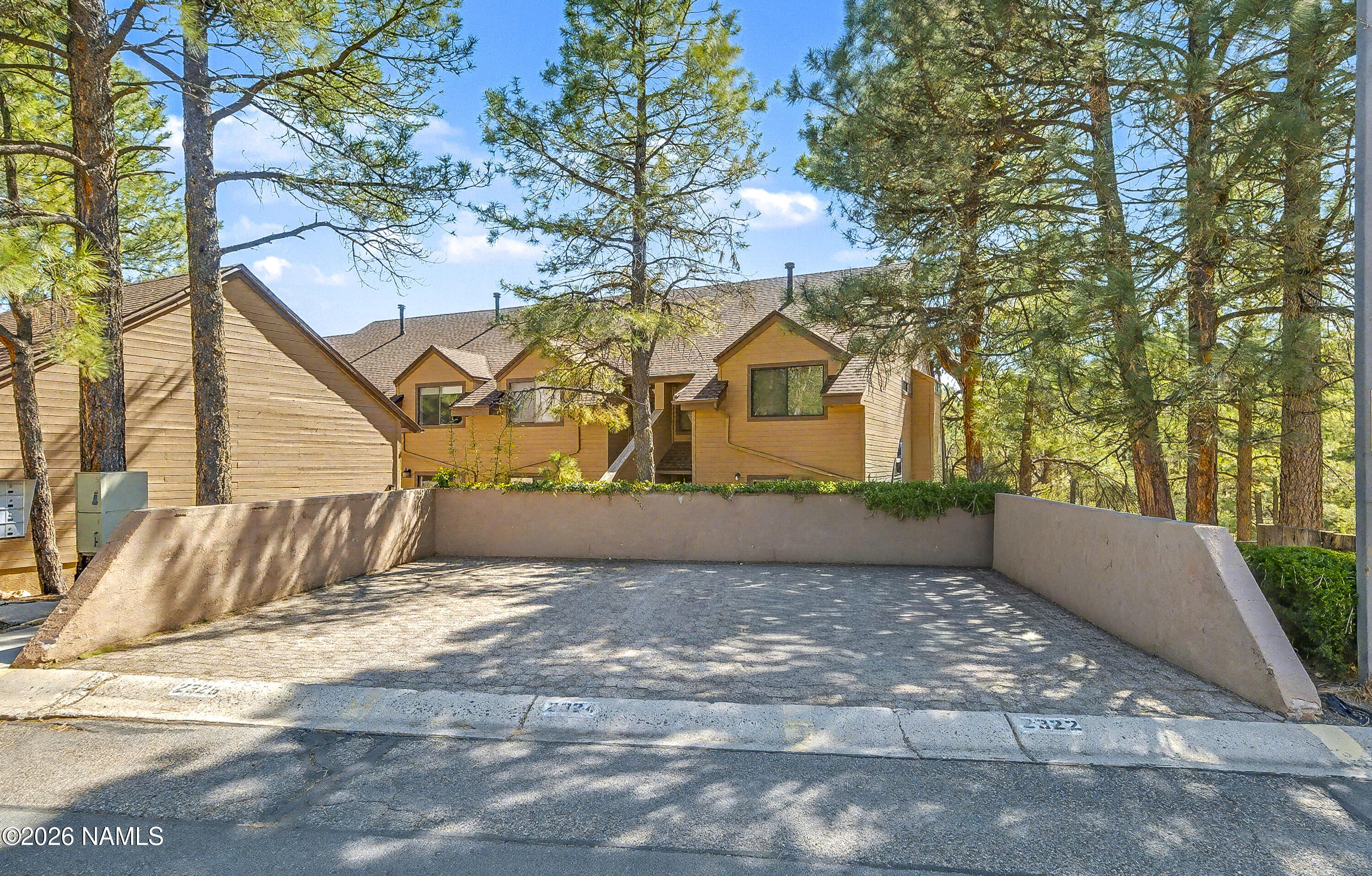 2324 N Whispering Pines Way