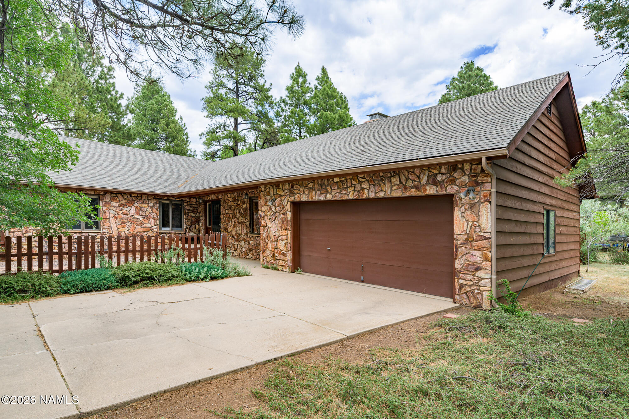 2468 N Strawberry Way