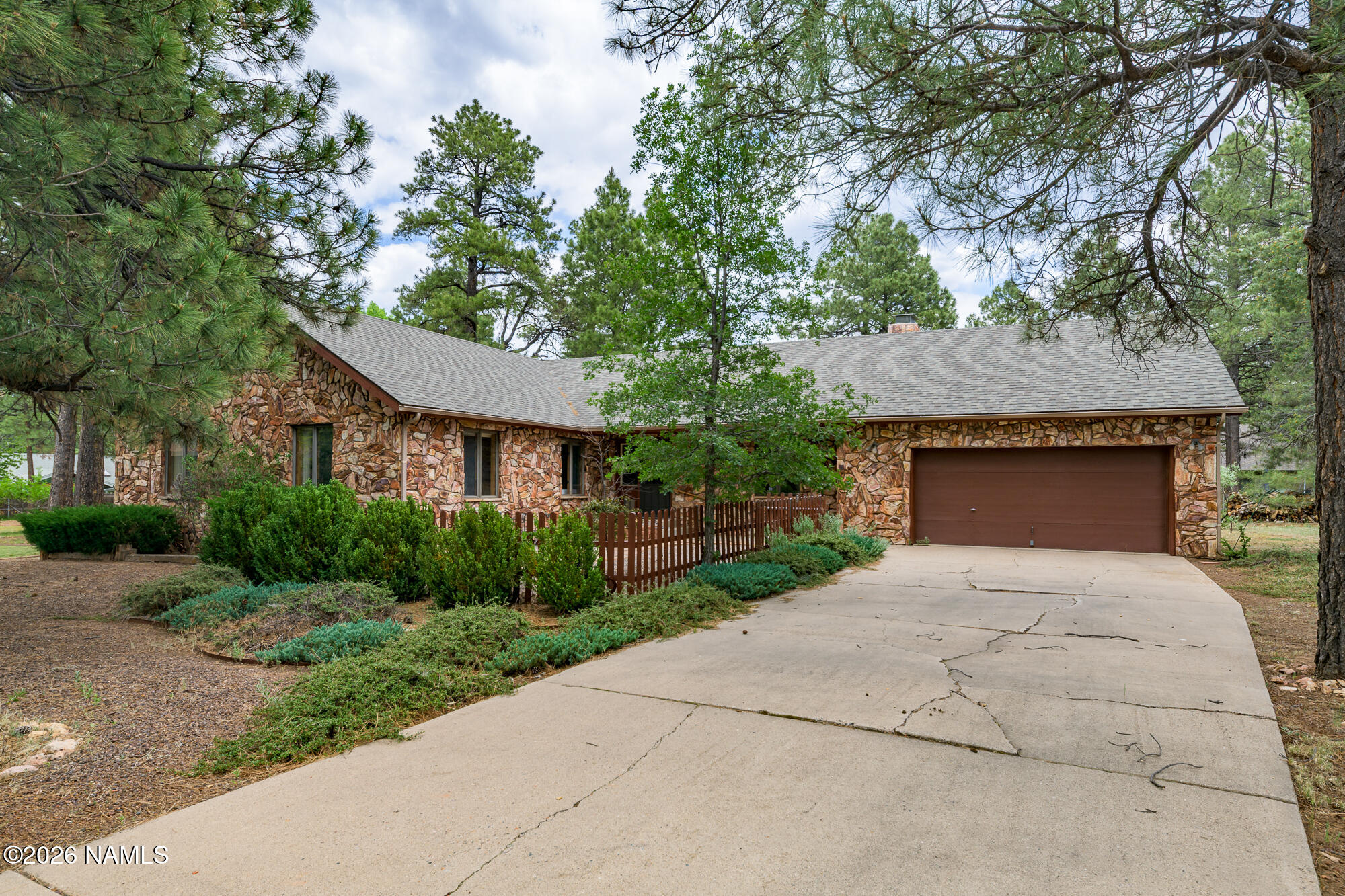 2468 N Strawberry Way