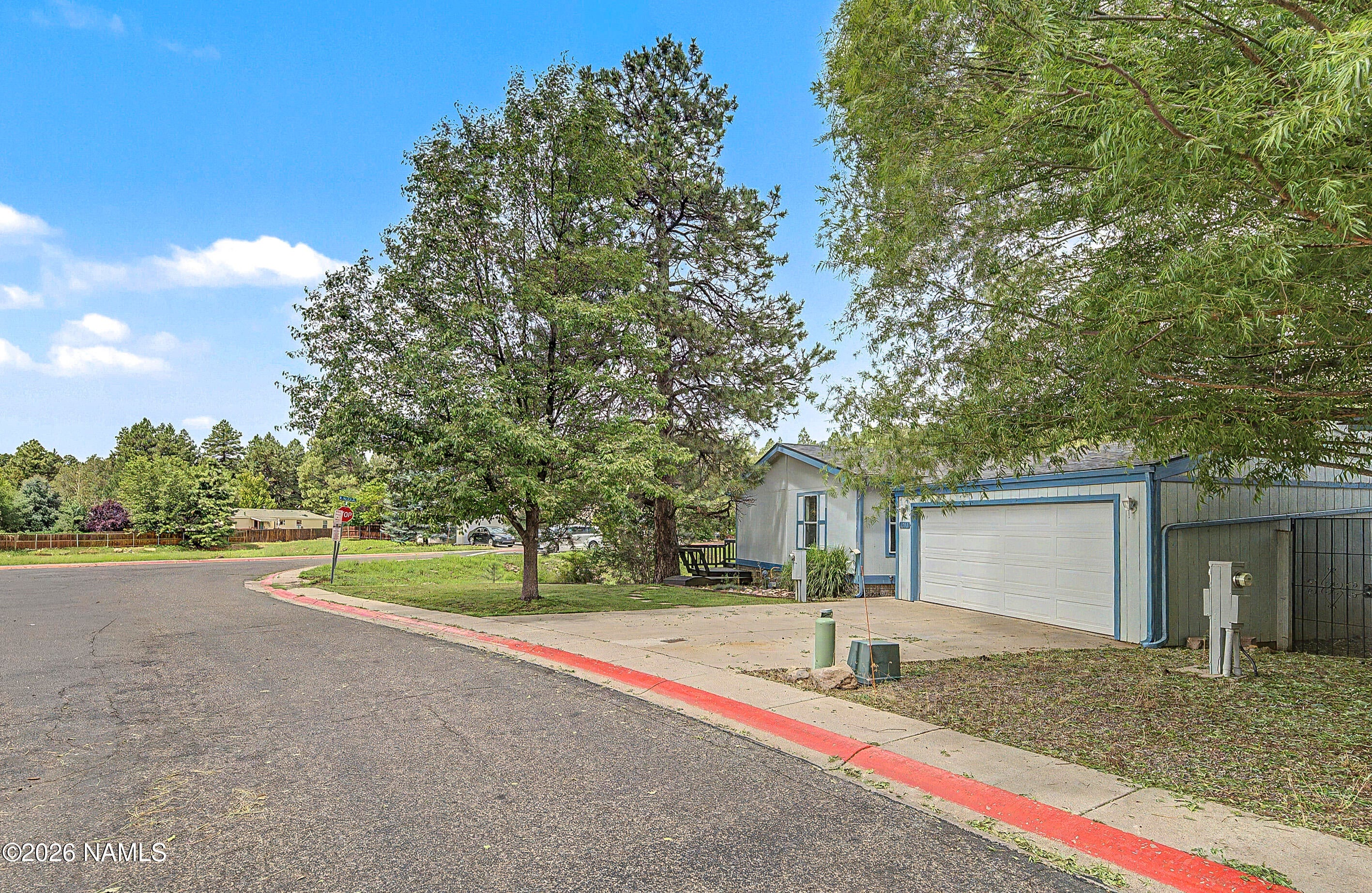 1251 S Mark Lane