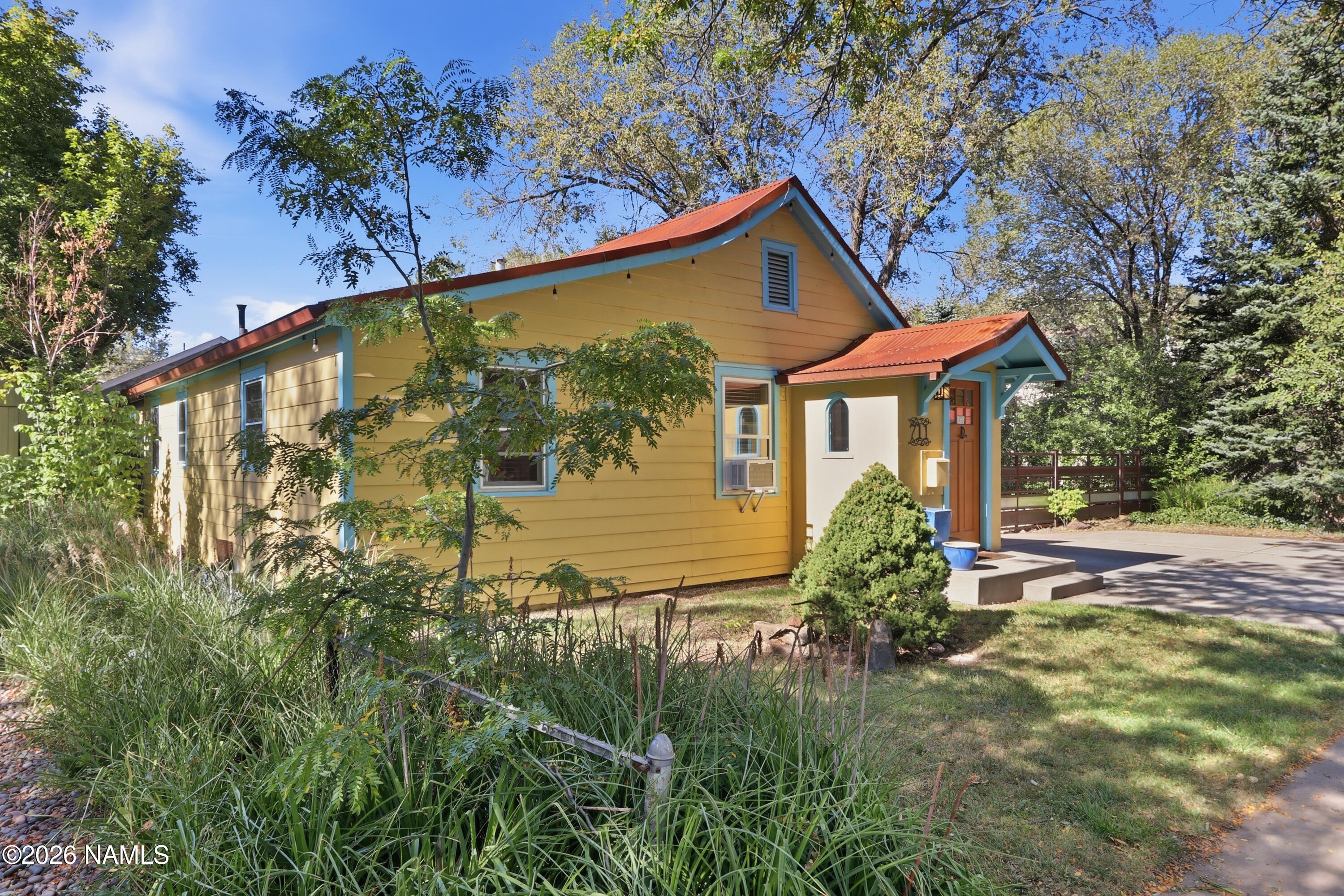 711 W Aspen Avenue 1-3