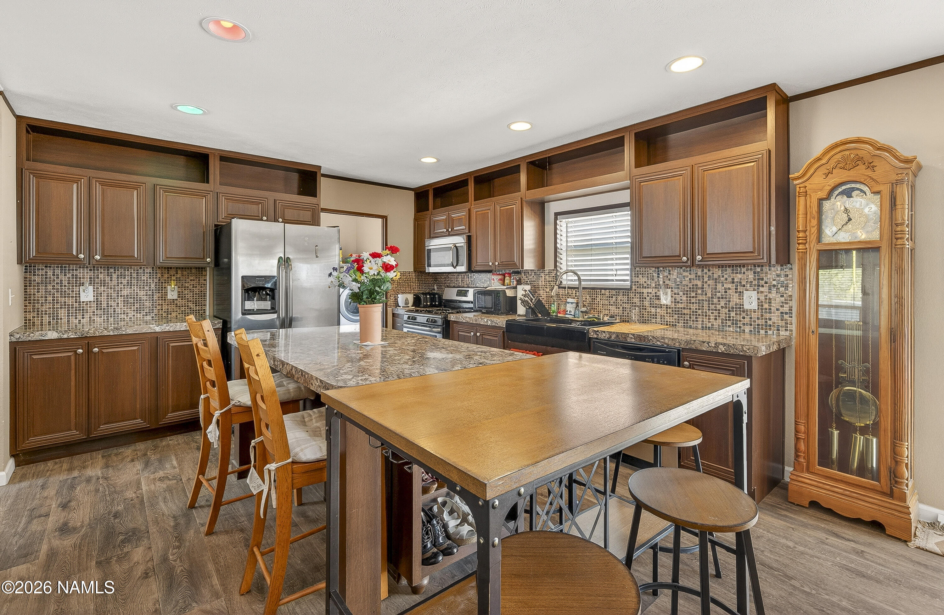 5600 N Dakota Street 51