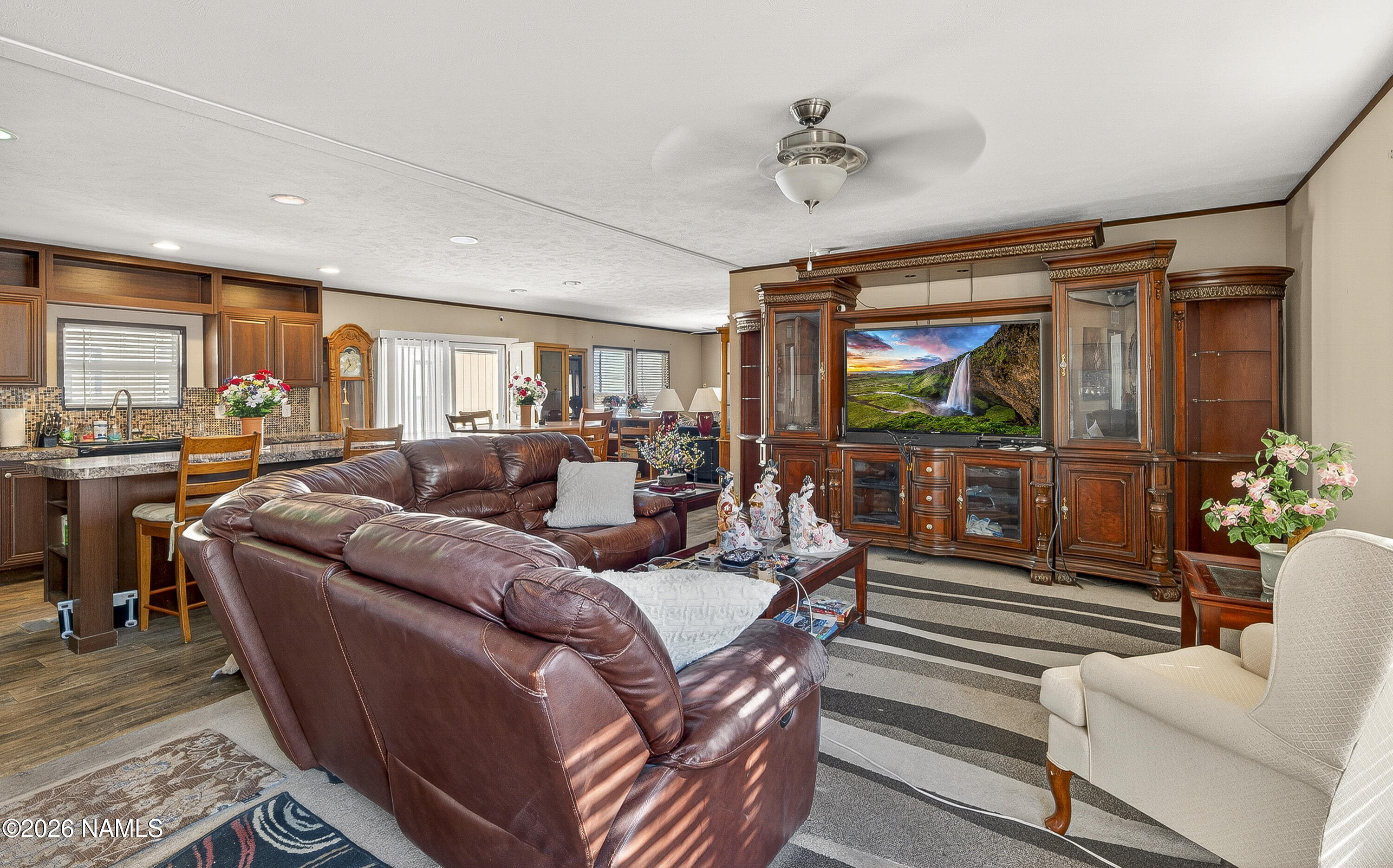 5600 N Dakota Street 51