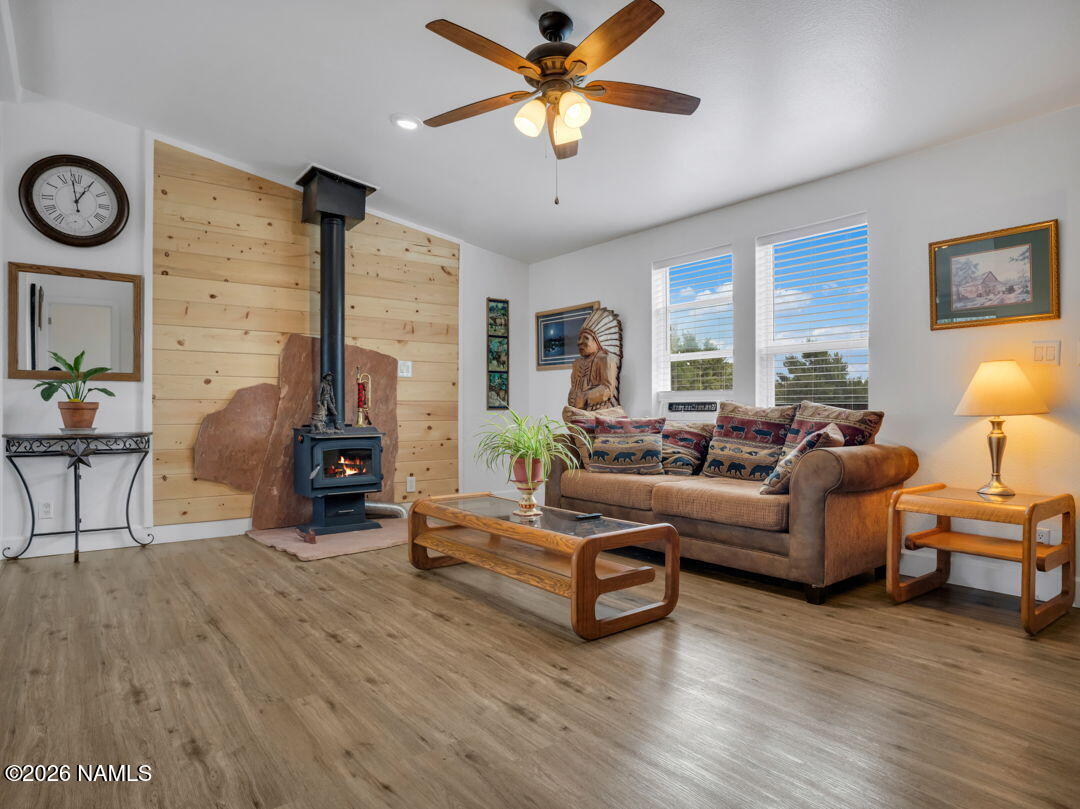 2705 W Honeysuckle Road