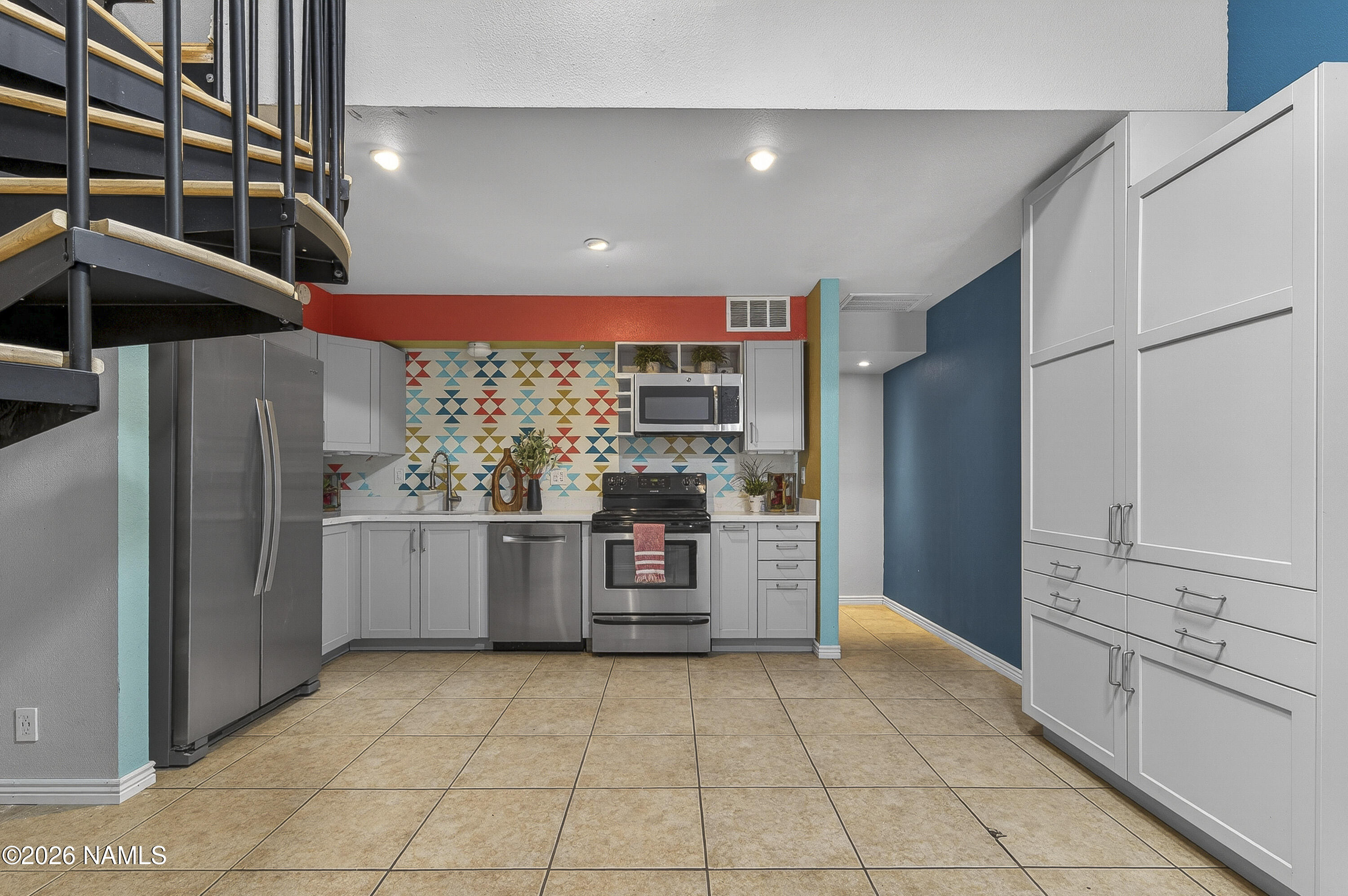 6401 N Saint Nicholas Circle 12