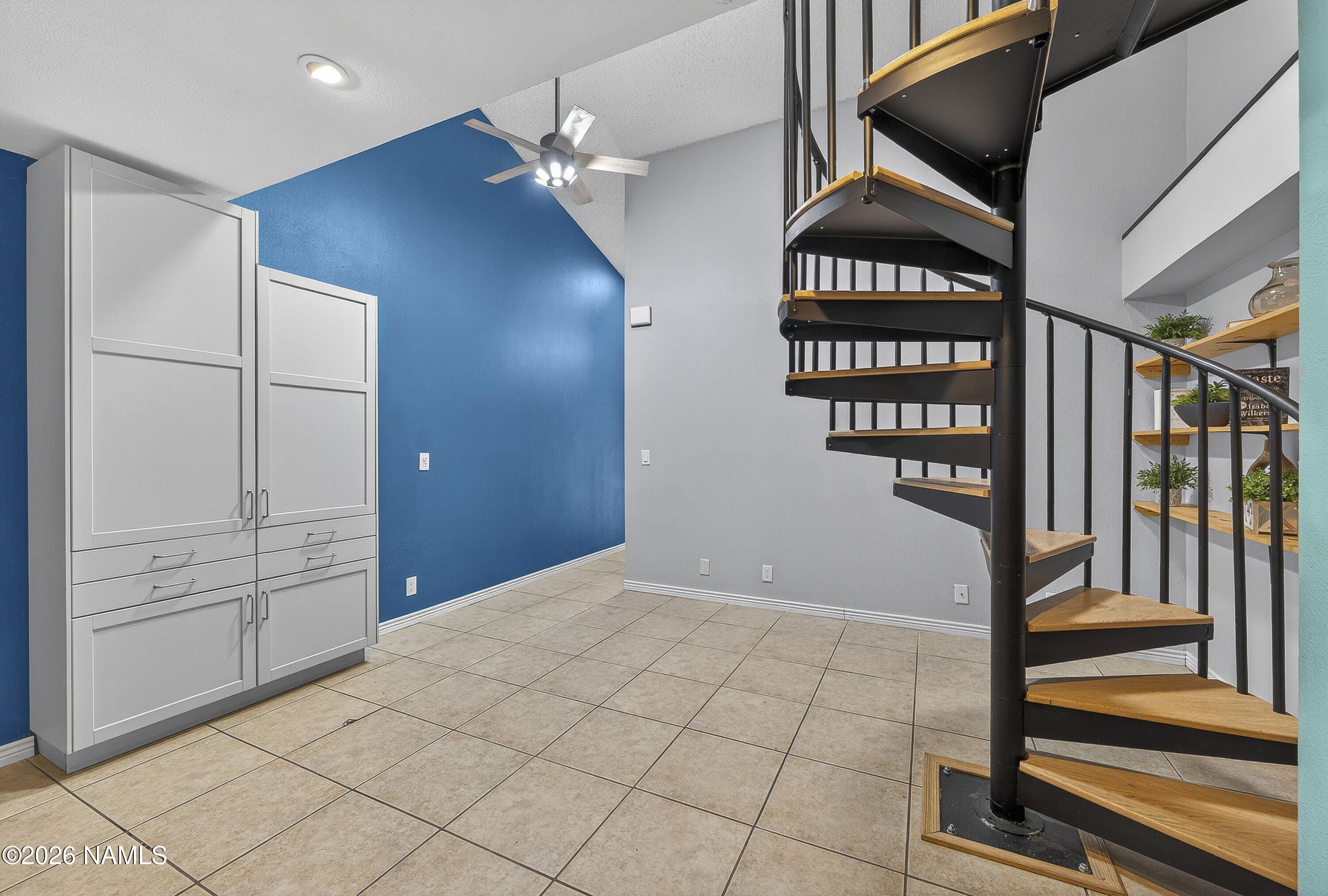 6401 N Saint Nicholas Circle 12