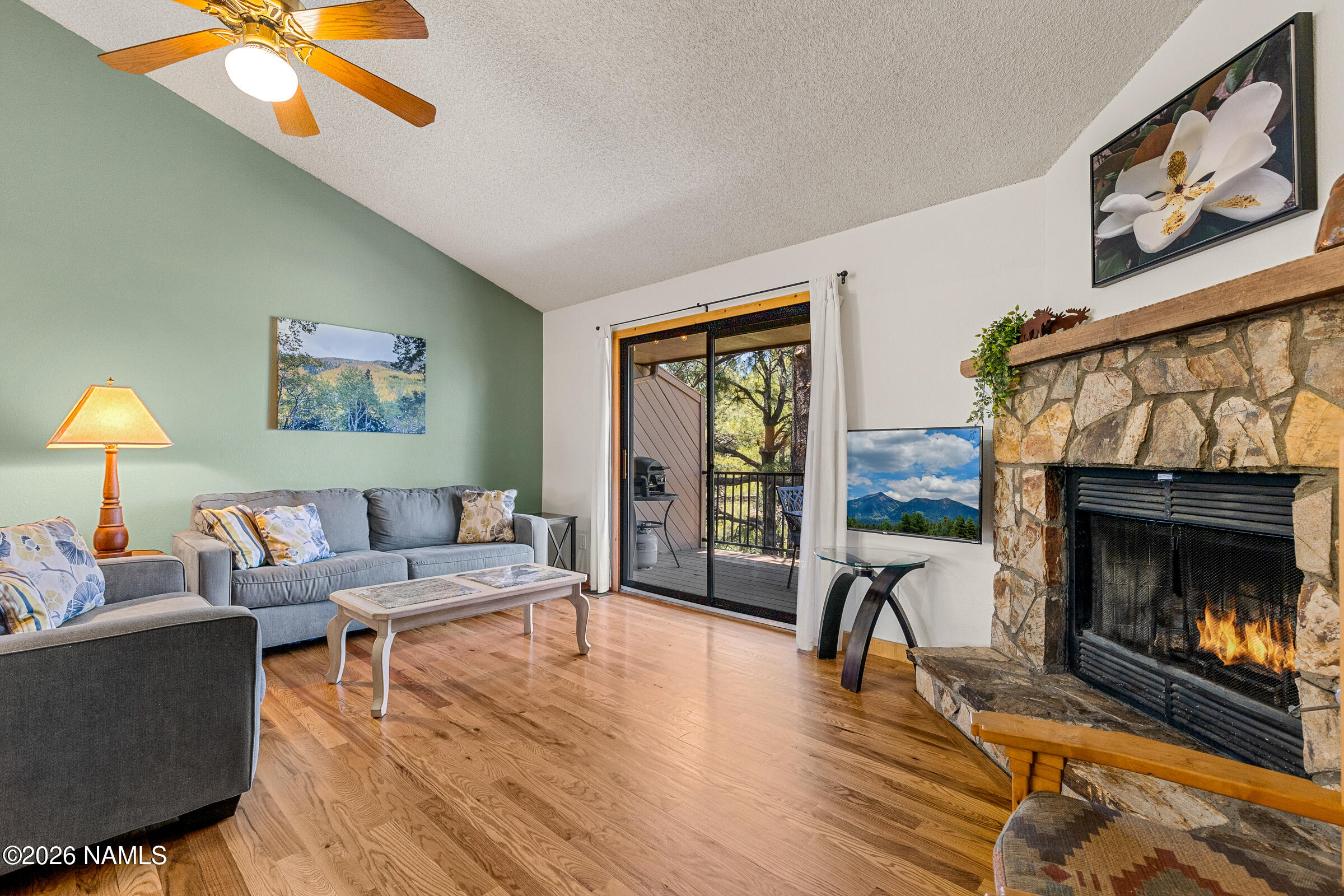 2504 N Whispering Pines Way