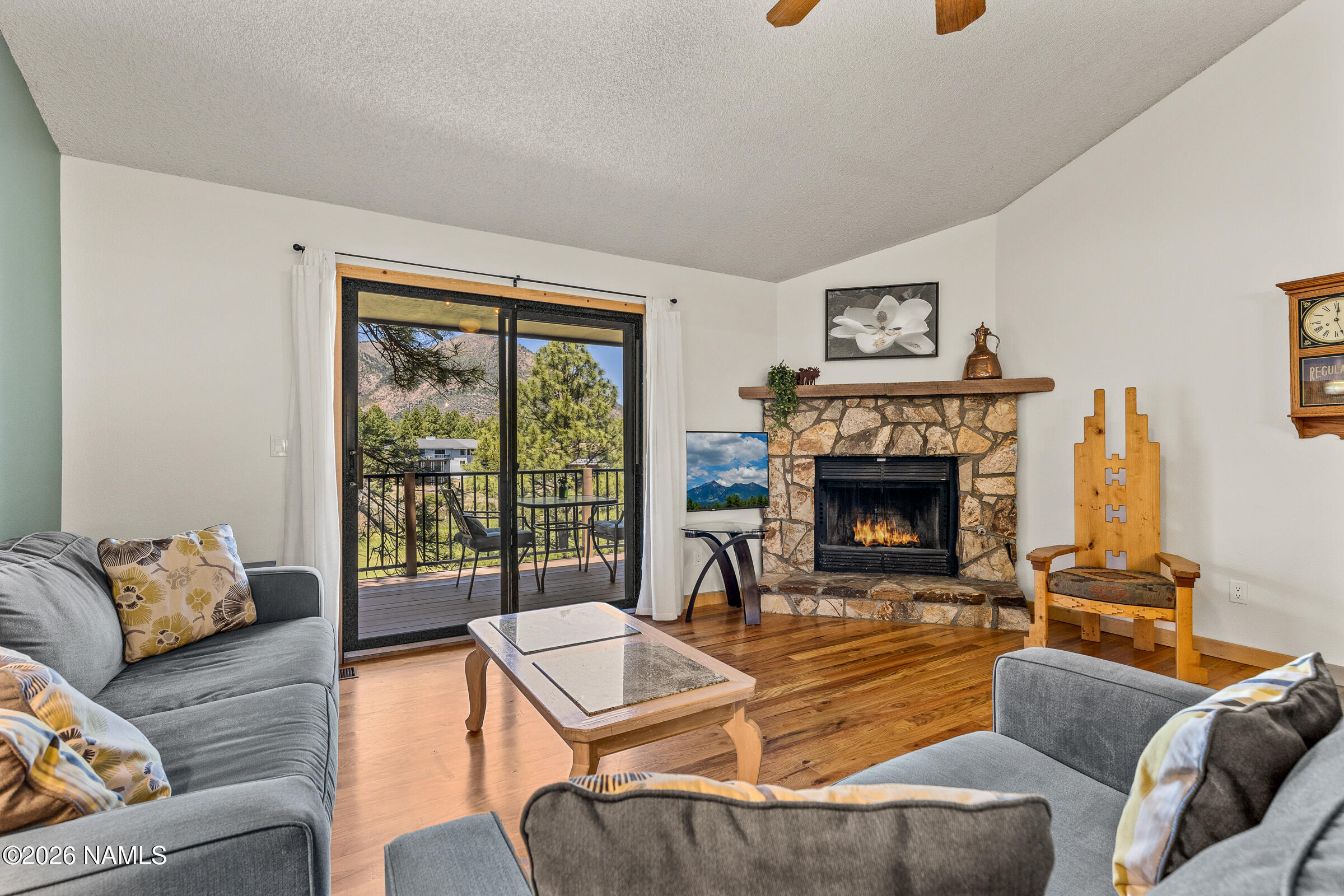 2504 N Whispering Pines Way