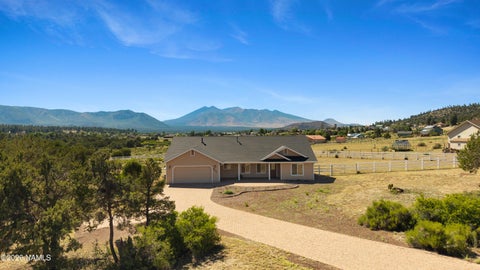 Photo of Flagstaff, AZ 86004 (MLS # 205815)