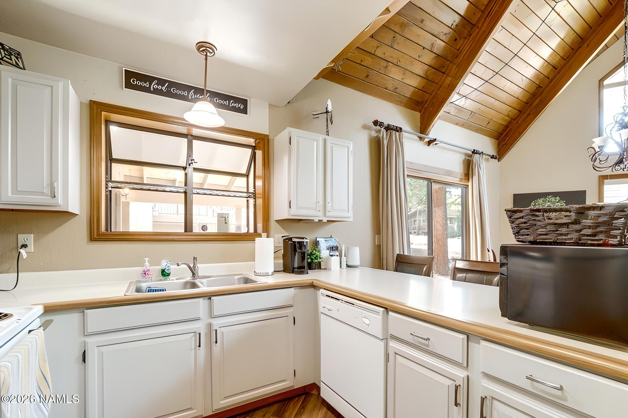 1350 E Thunderbird Trail